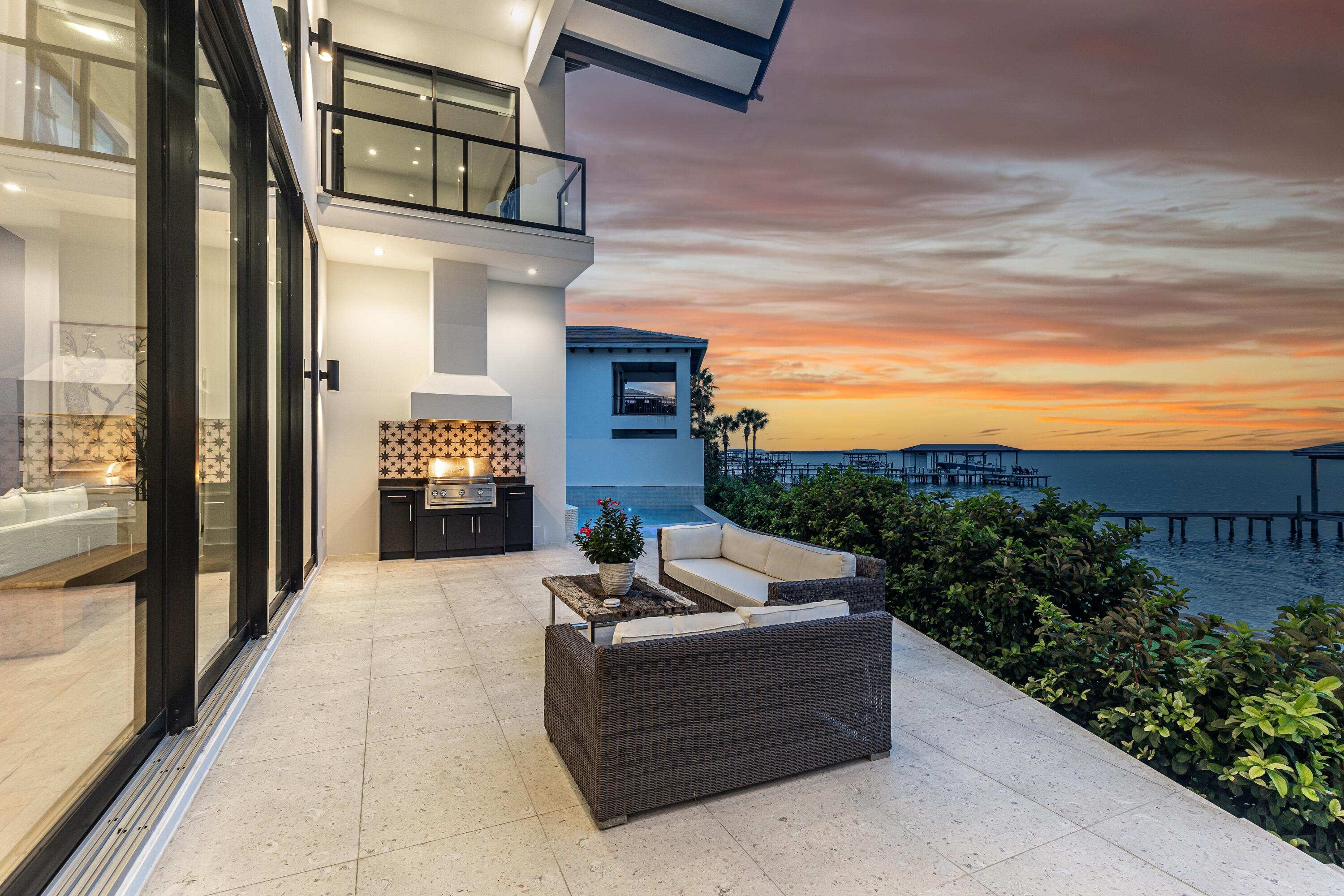 DRIFTWOOD ESTATES
GRAND COVE - Residential