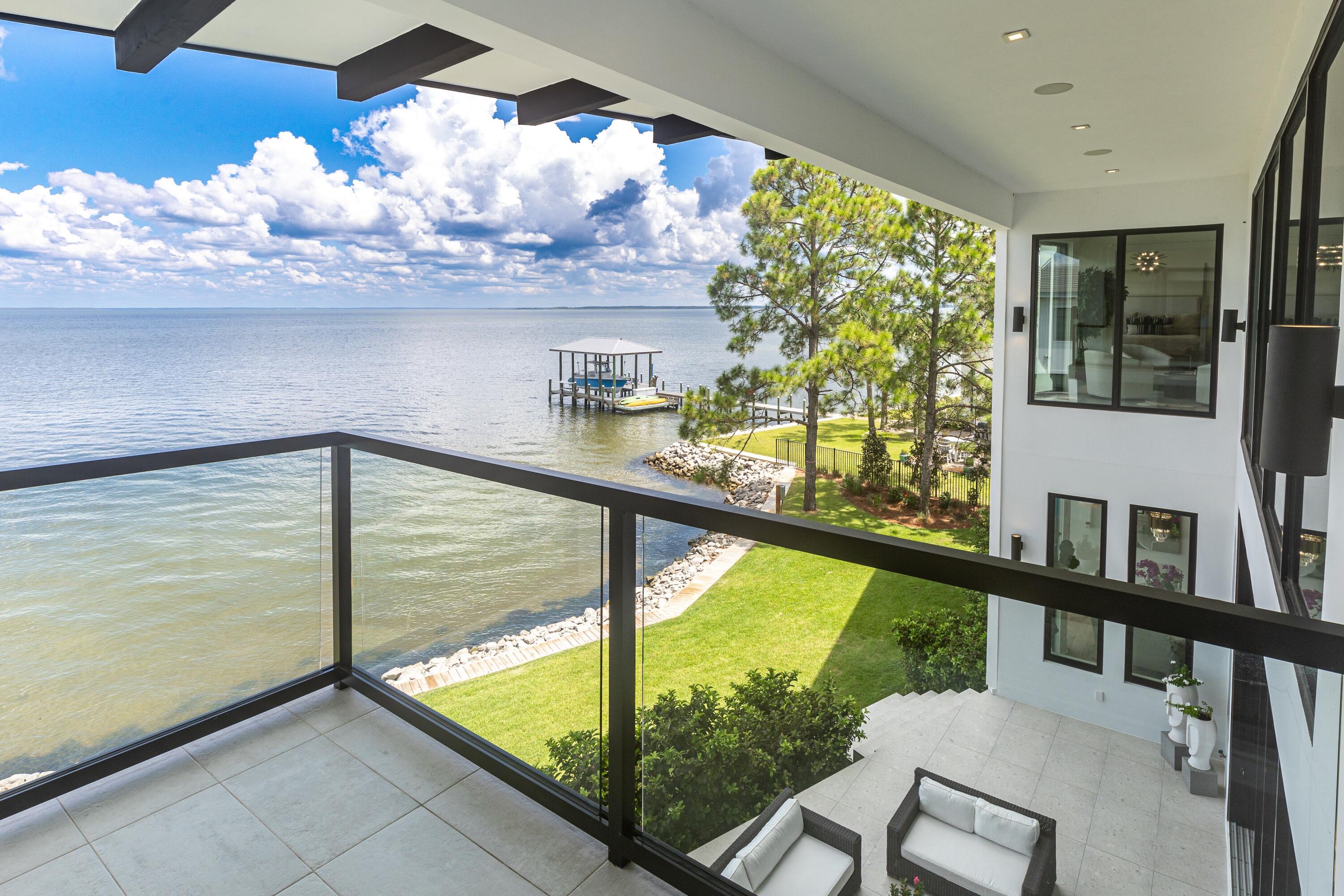 DRIFTWOOD ESTATES
GRAND COVE - Residential