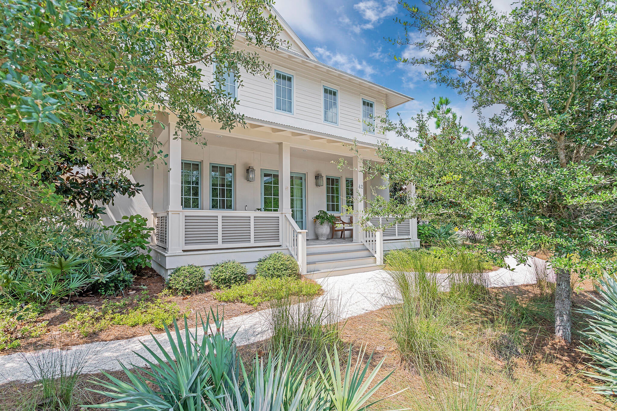 RETREAT THE - Residential