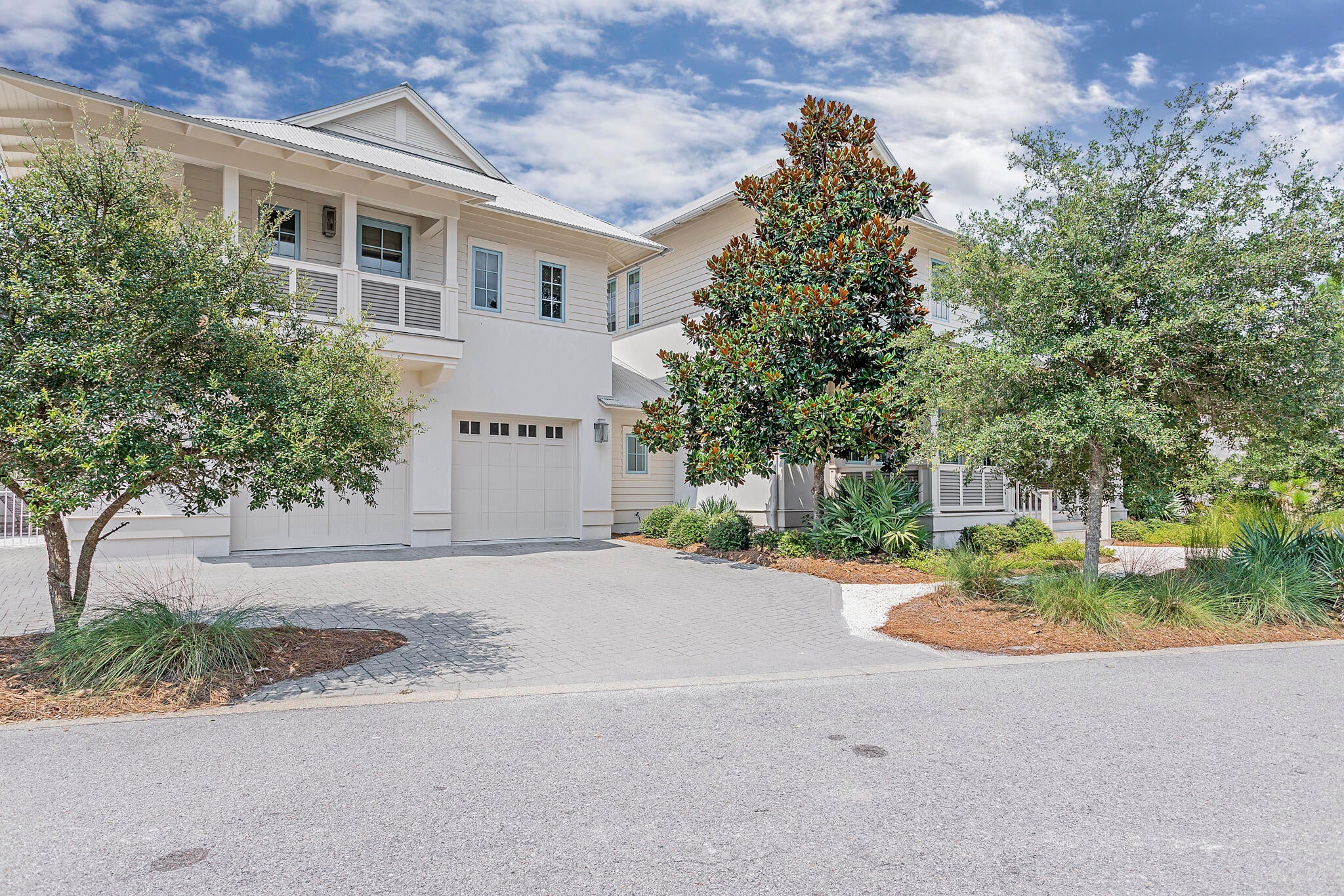 RETREAT THE - Residential