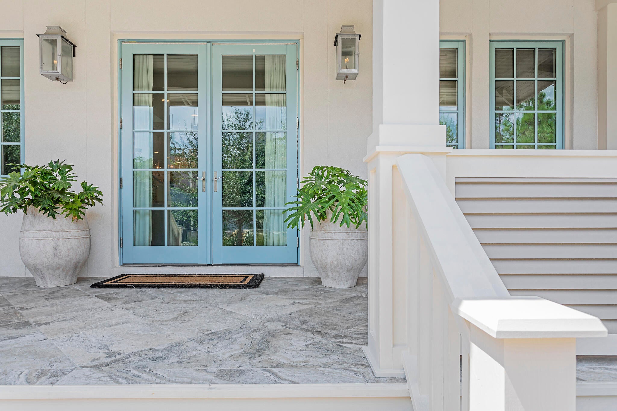 RETREAT THE - Residential