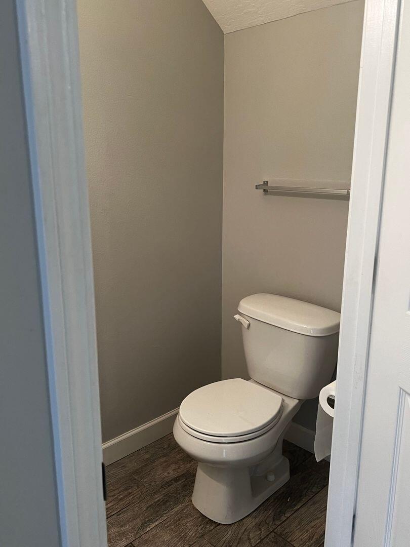EAGLES NEST - Residential Lease