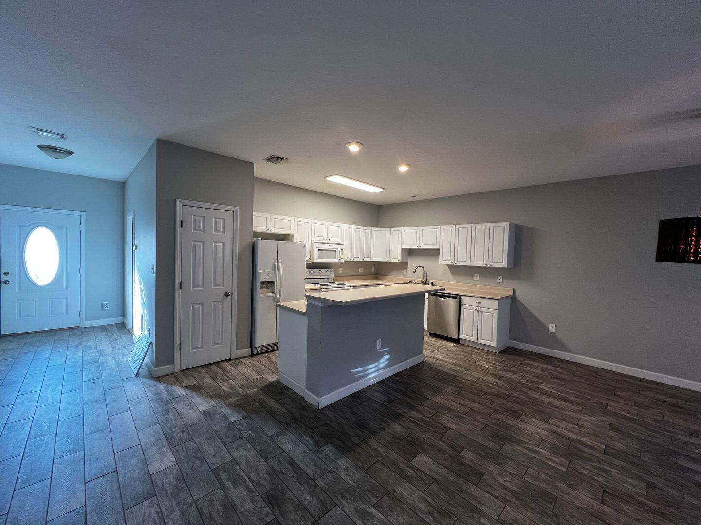 EAGLES NEST - Residential Lease