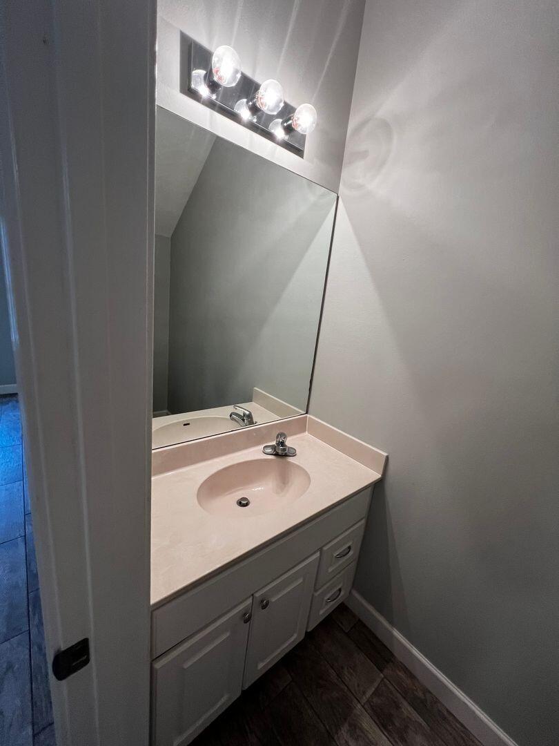 EAGLES NEST - Residential Lease