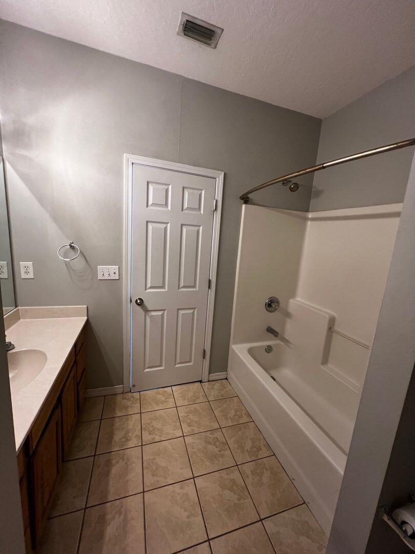 EAGLES NEST - Residential Lease