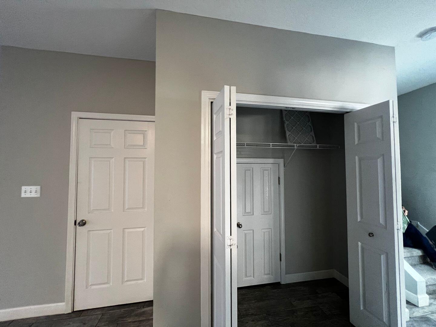 EAGLES NEST - Residential Lease