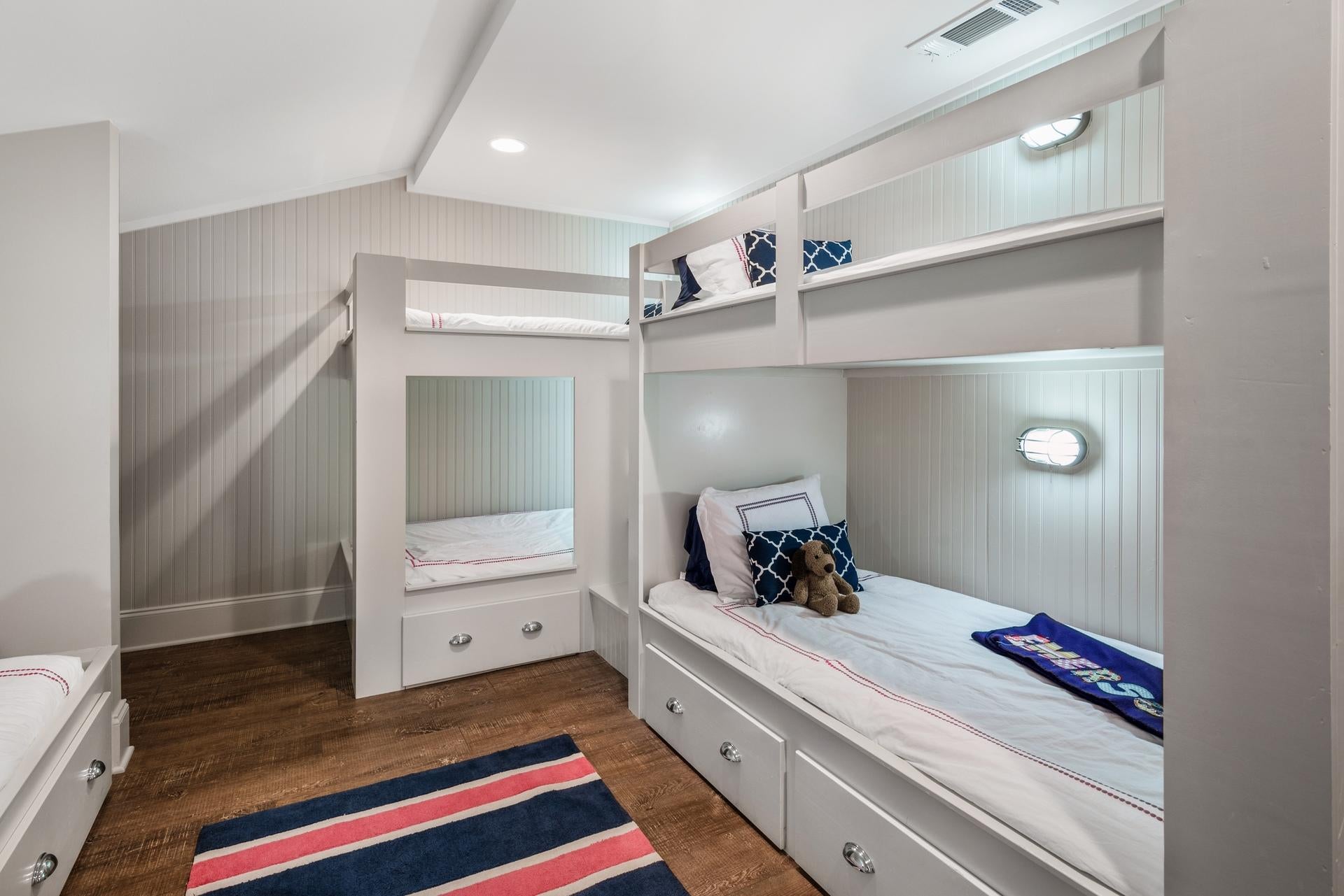 WHITE CLIFFS CONDO - Residential