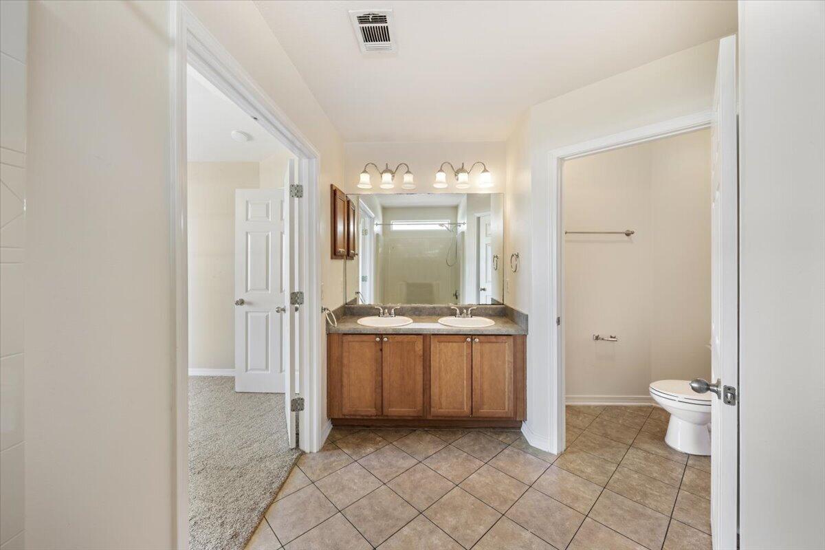 SHADOW LAKES - Residential