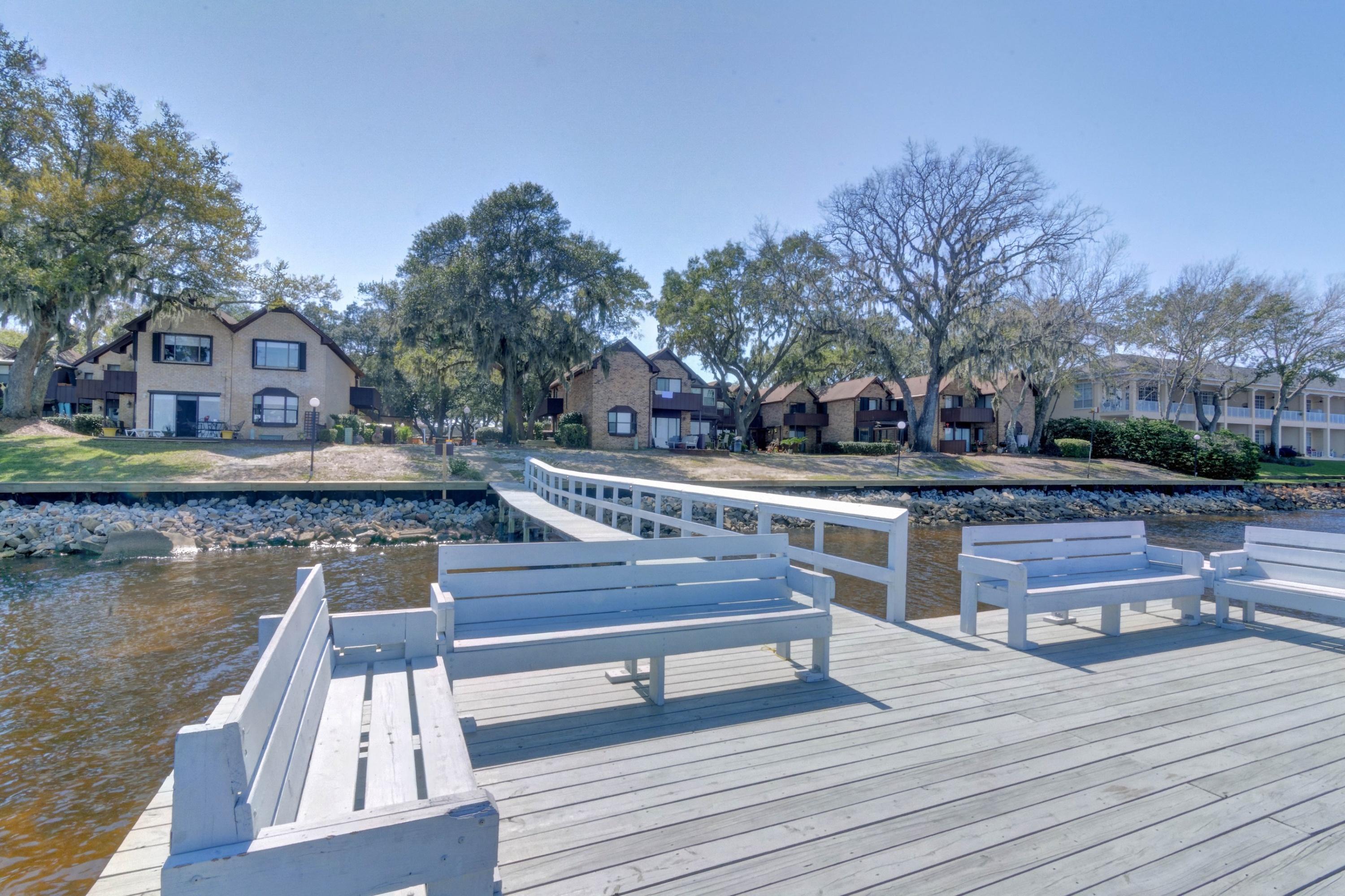 MOSSEY COVE T/H - Residential