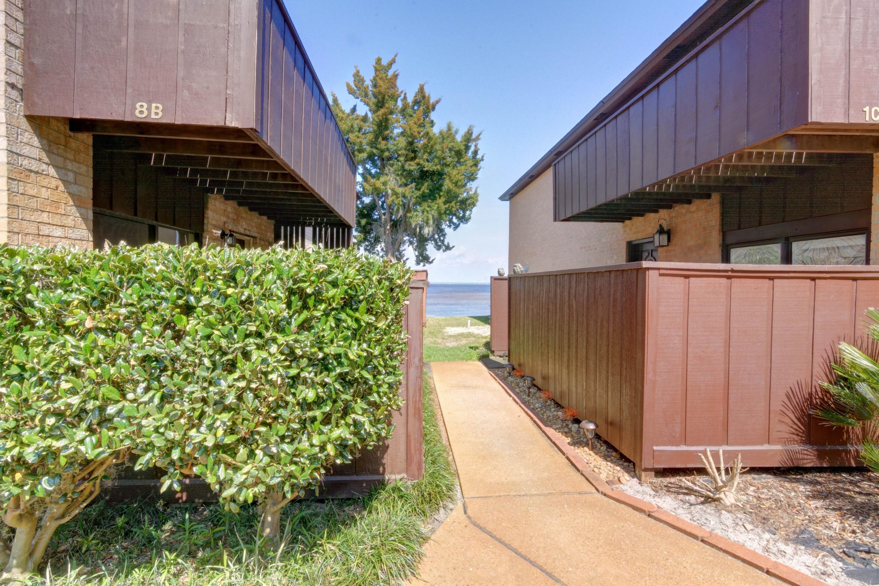 MOSSEY COVE T/H - Residential