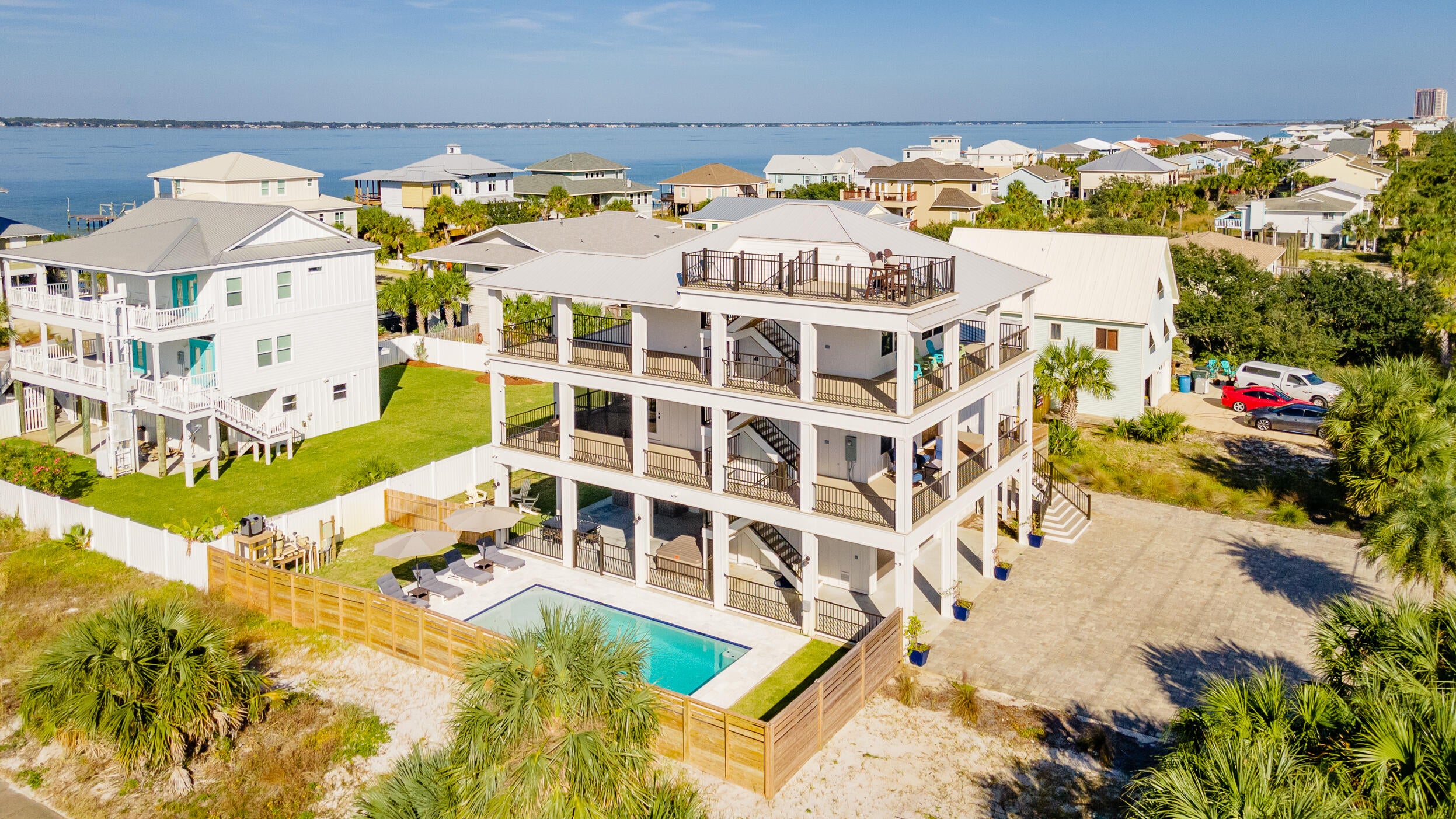 VILLA SEGUNDA - Residential