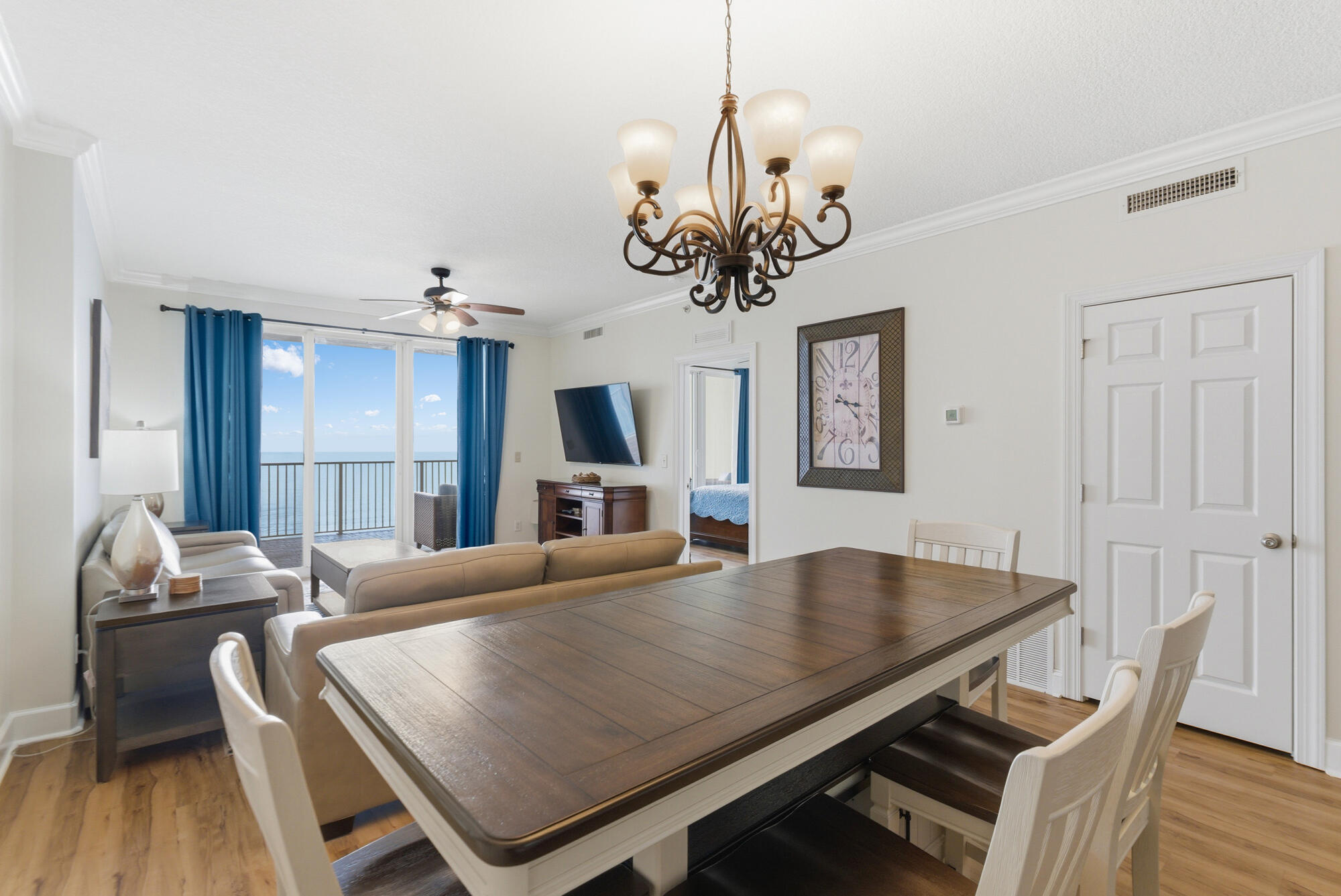 TROPIC WINDS - Residential