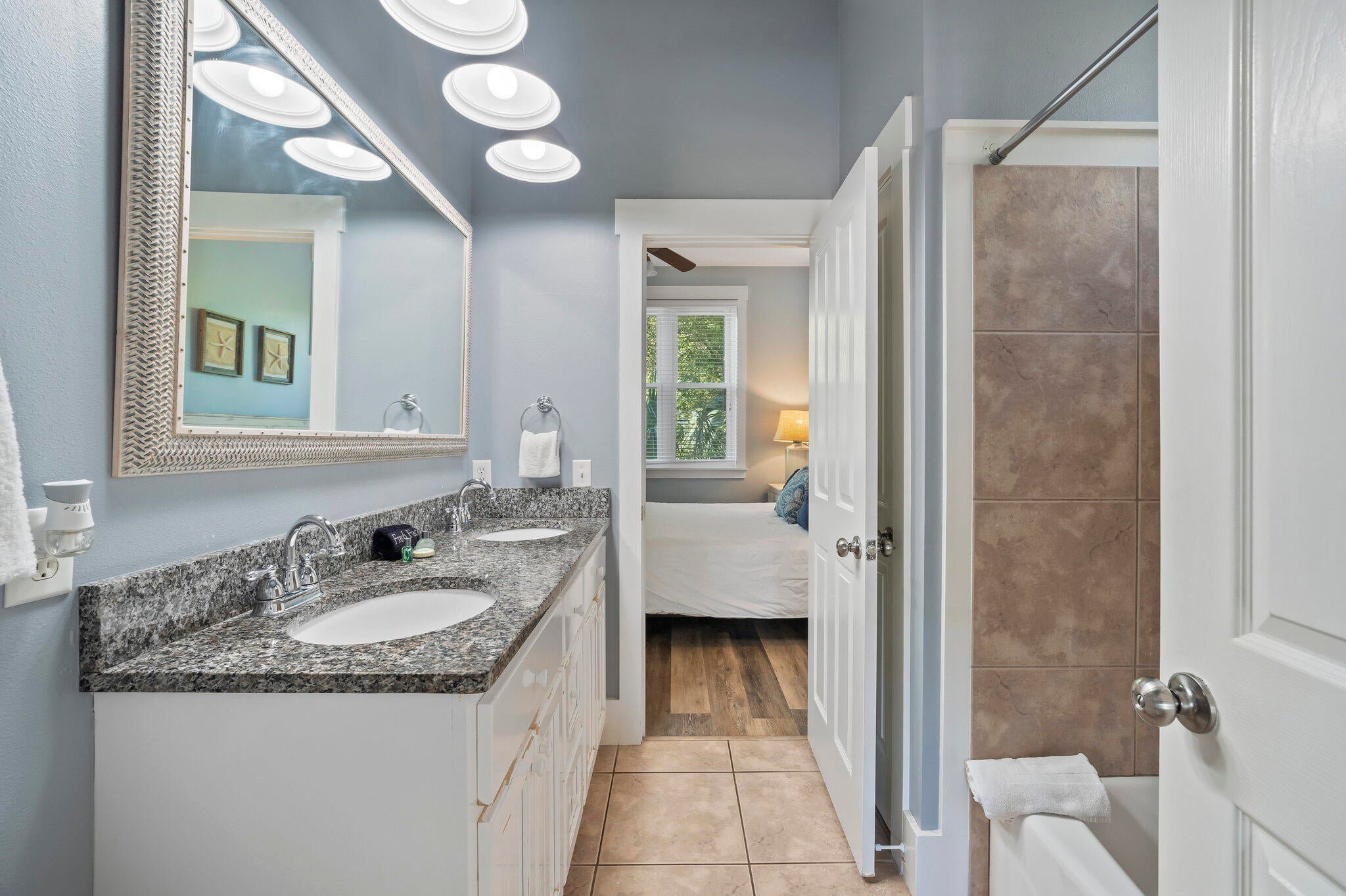 WATER'S EDGE - Residential