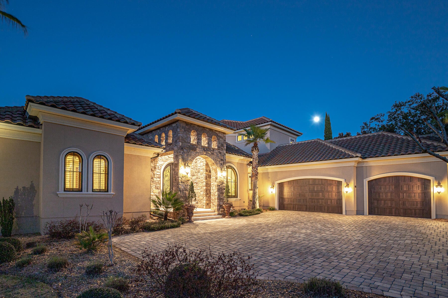 REGATTA BAY - Residential