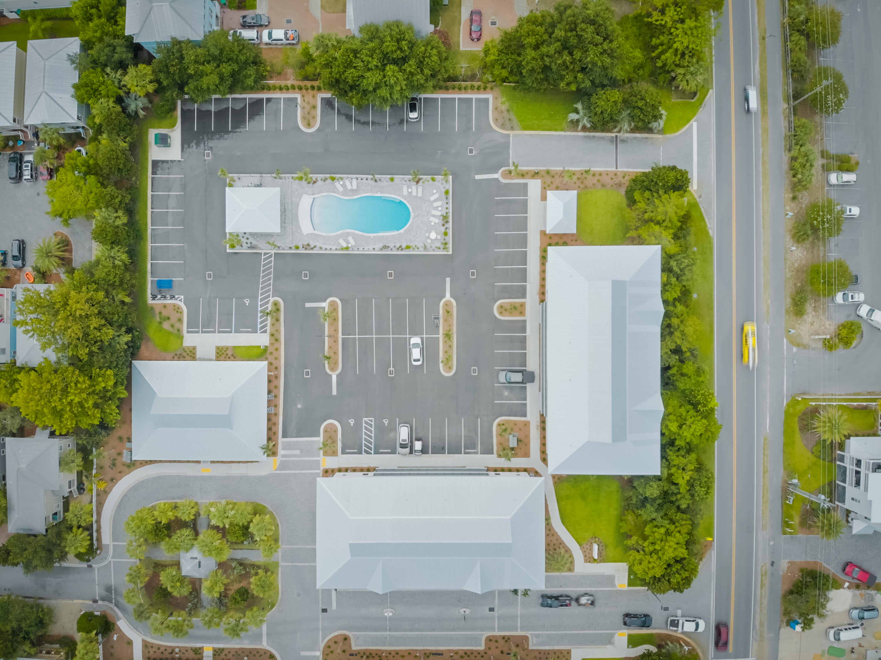 Hidden Lake condominiums - Residential