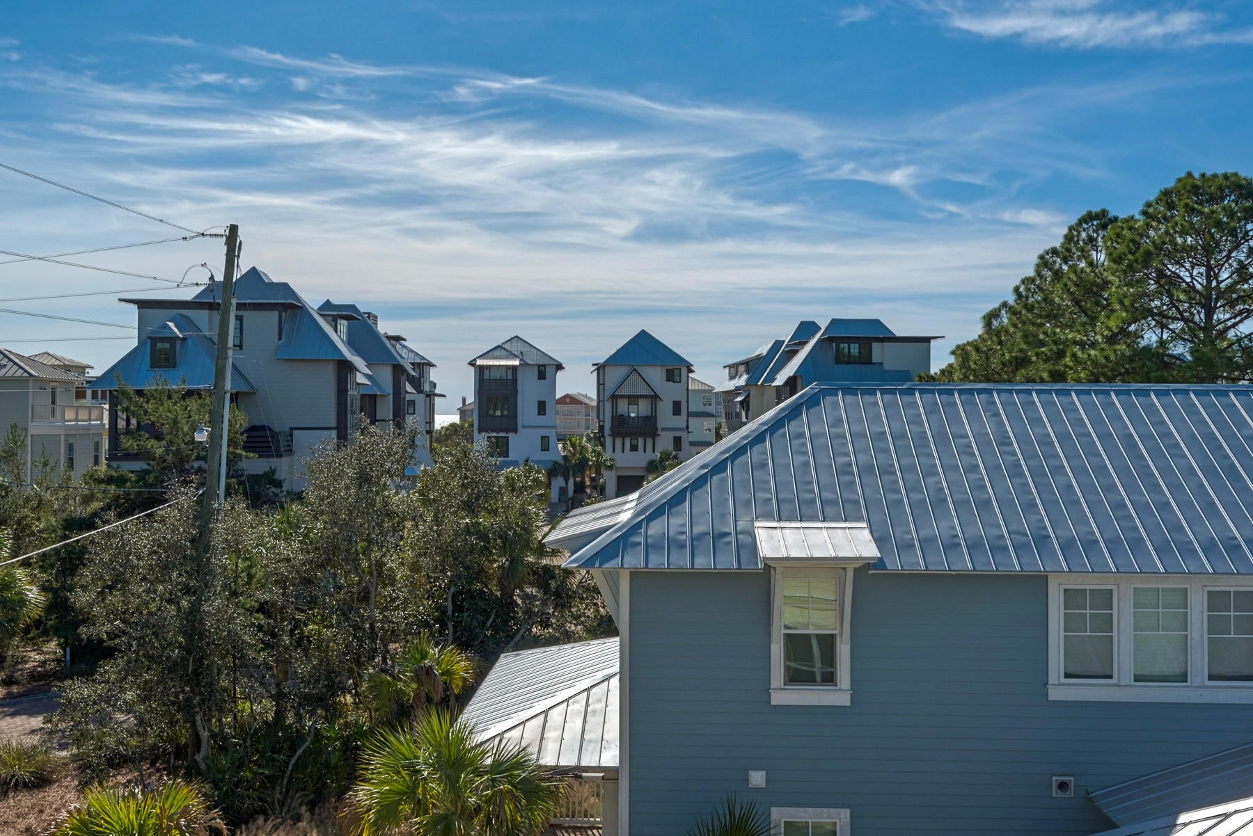 LAKEWOOD ESTATES - Residential