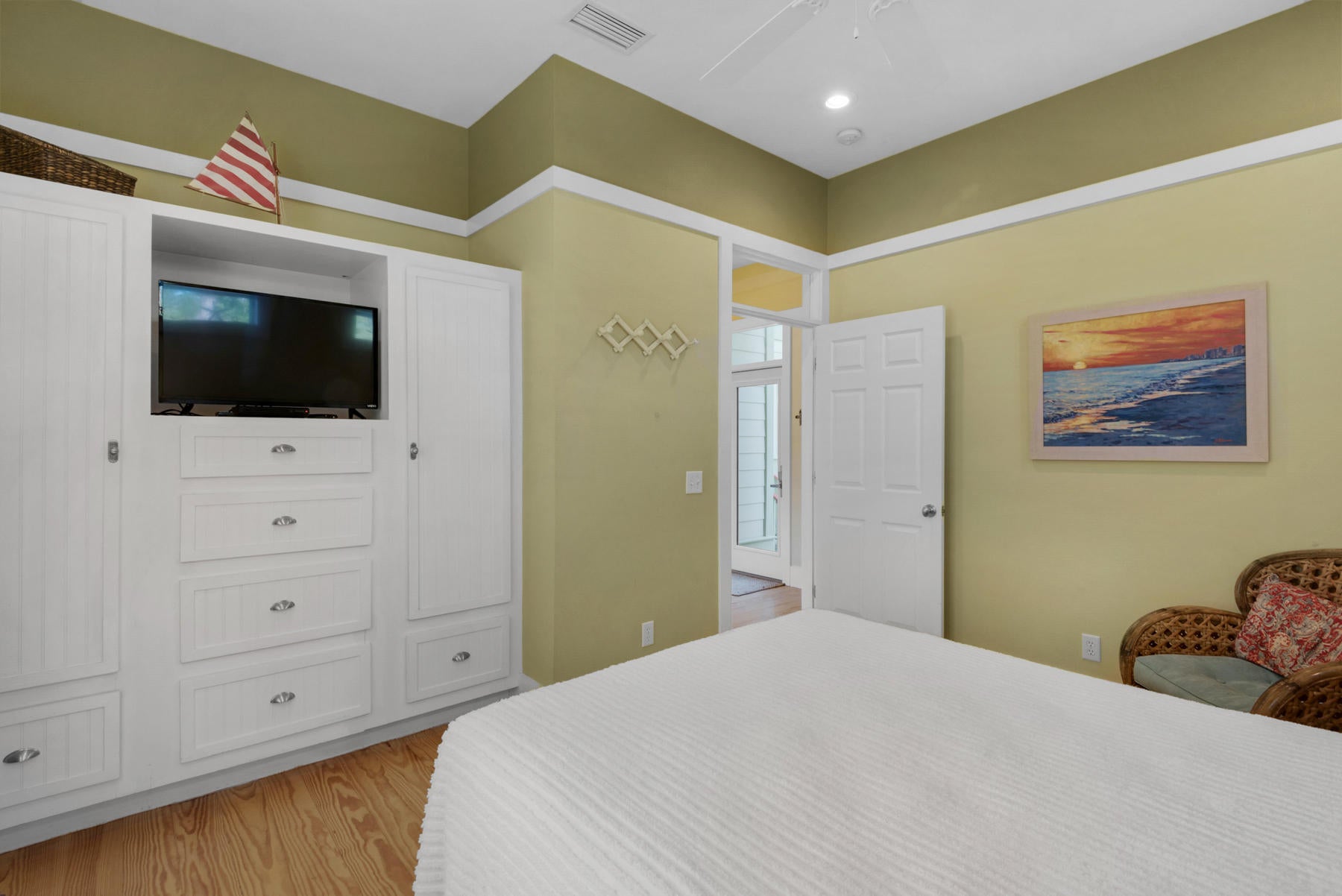 LAKEWOOD ESTATES - Residential