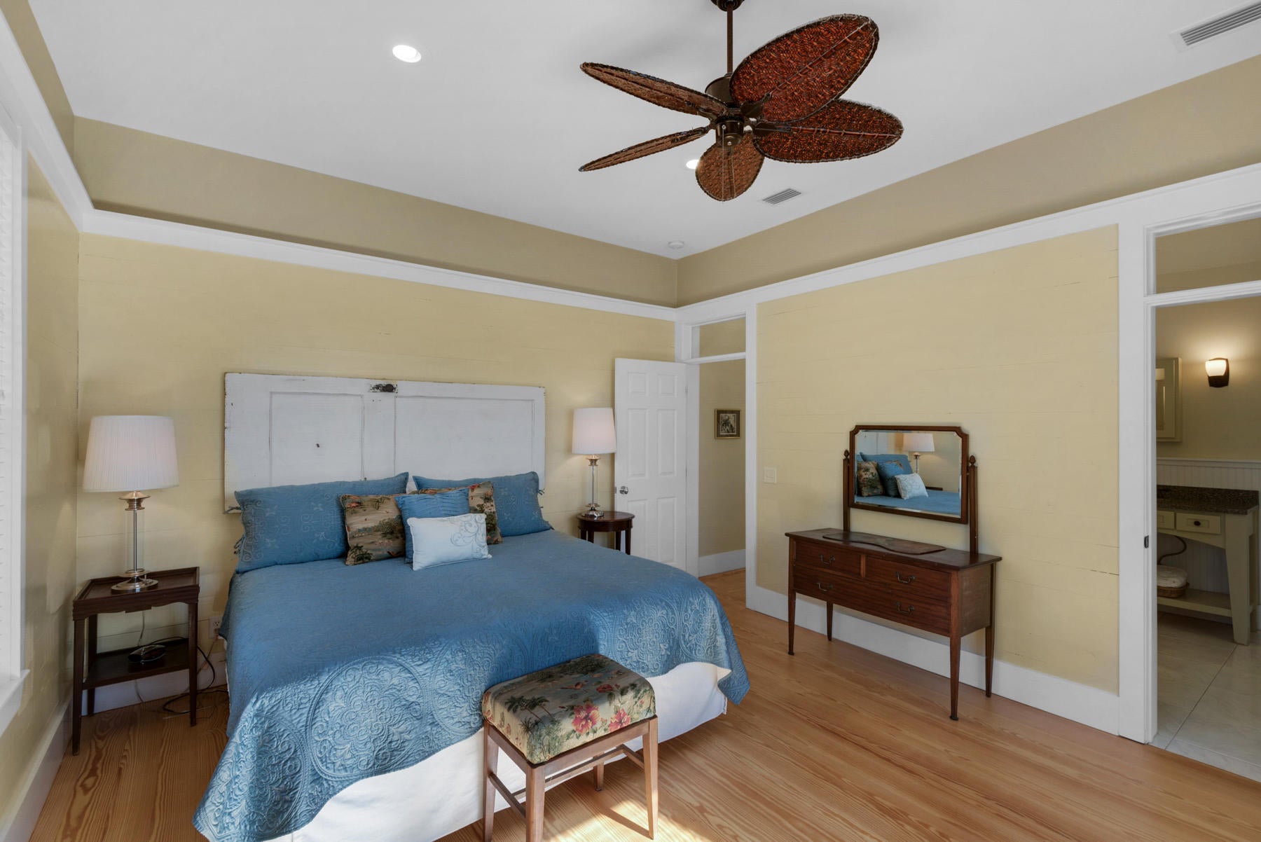 LAKEWOOD ESTATES - Residential