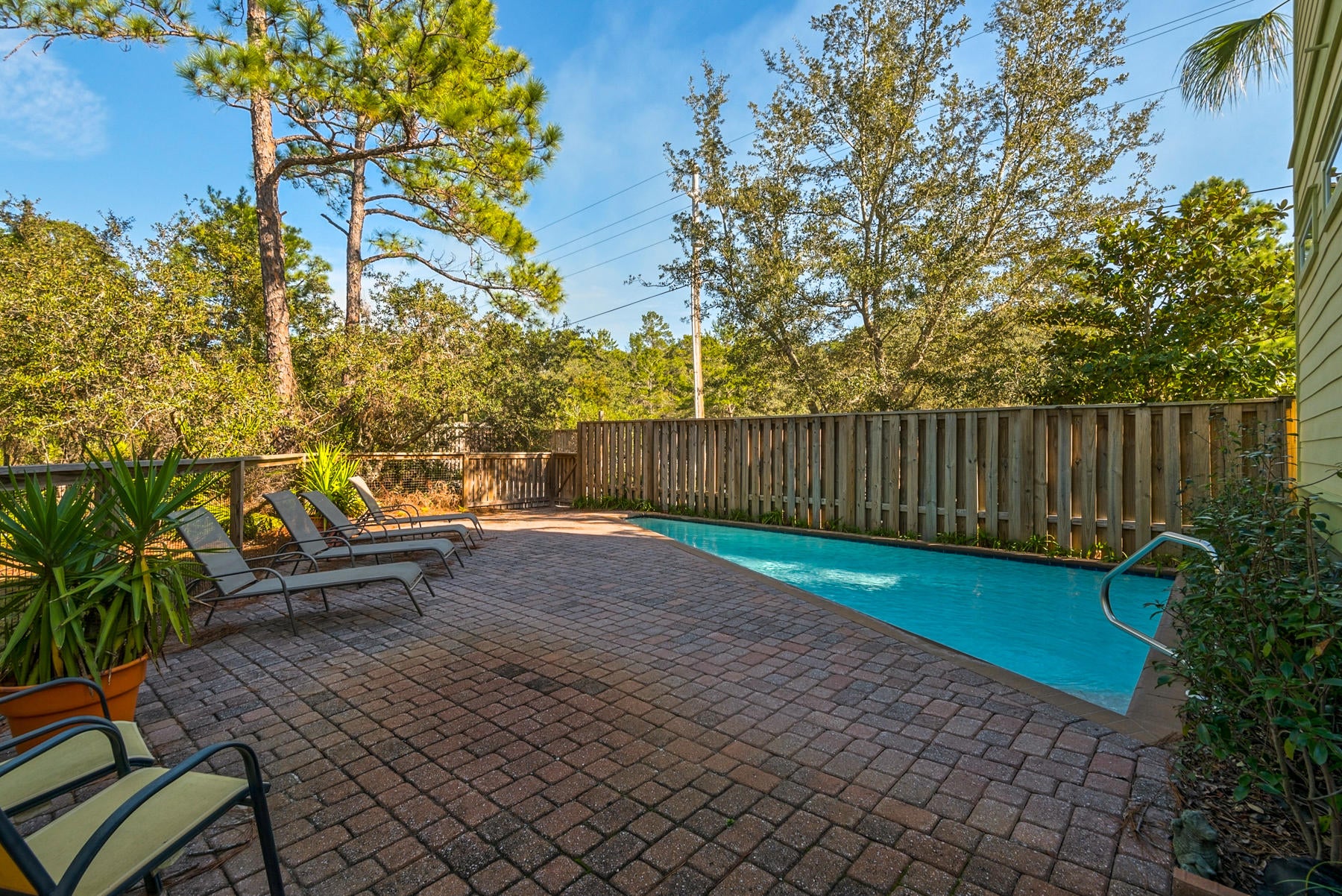 LAKEWOOD ESTATES - Residential