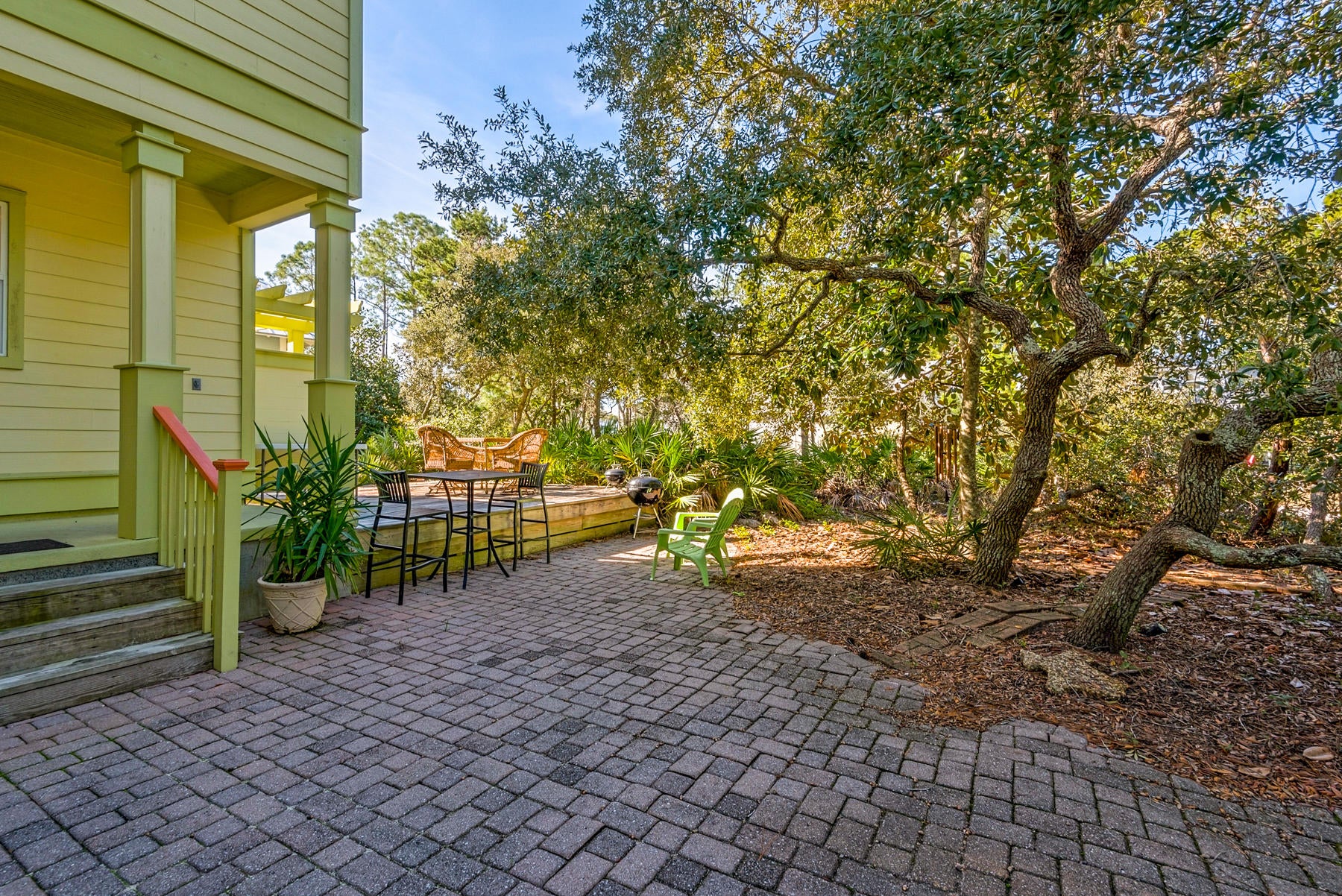 LAKEWOOD ESTATES - Residential