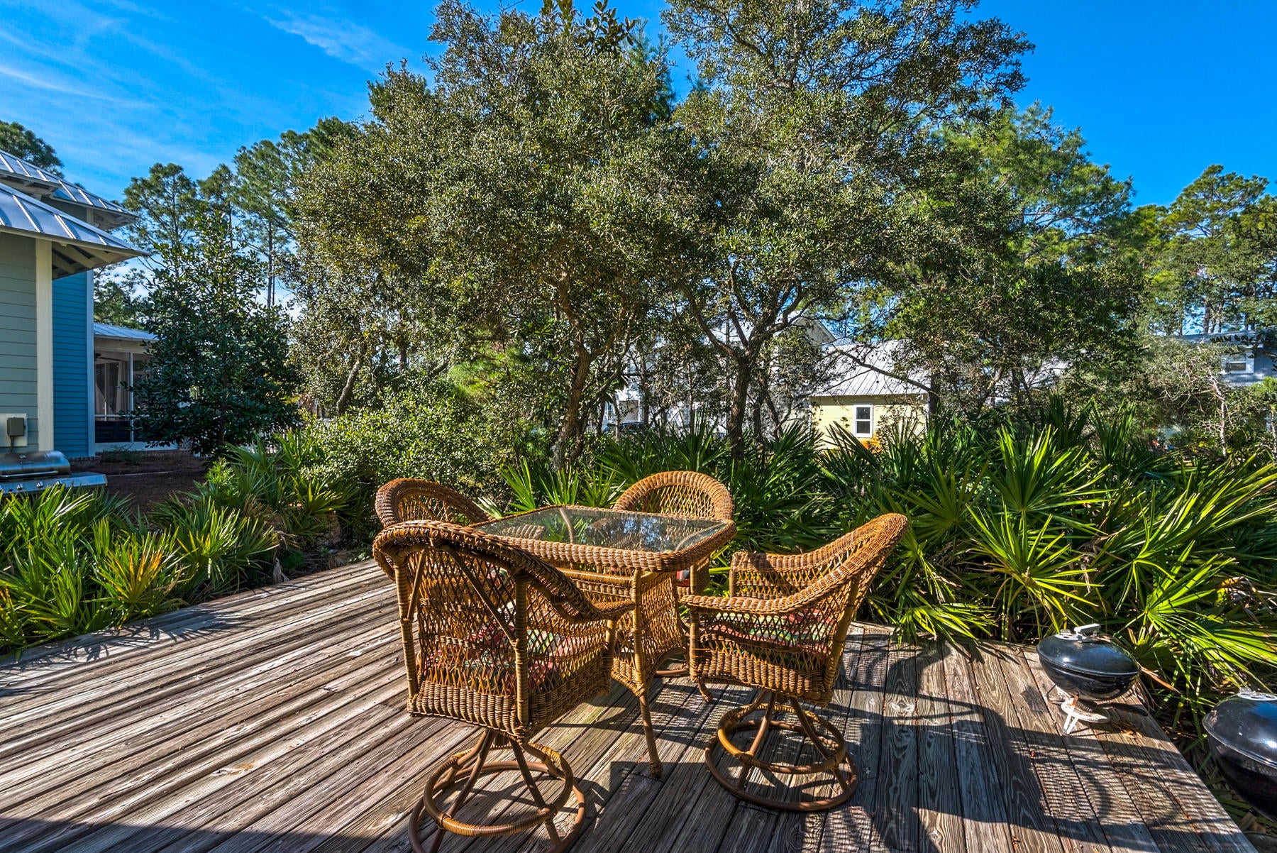 LAKEWOOD ESTATES - Residential