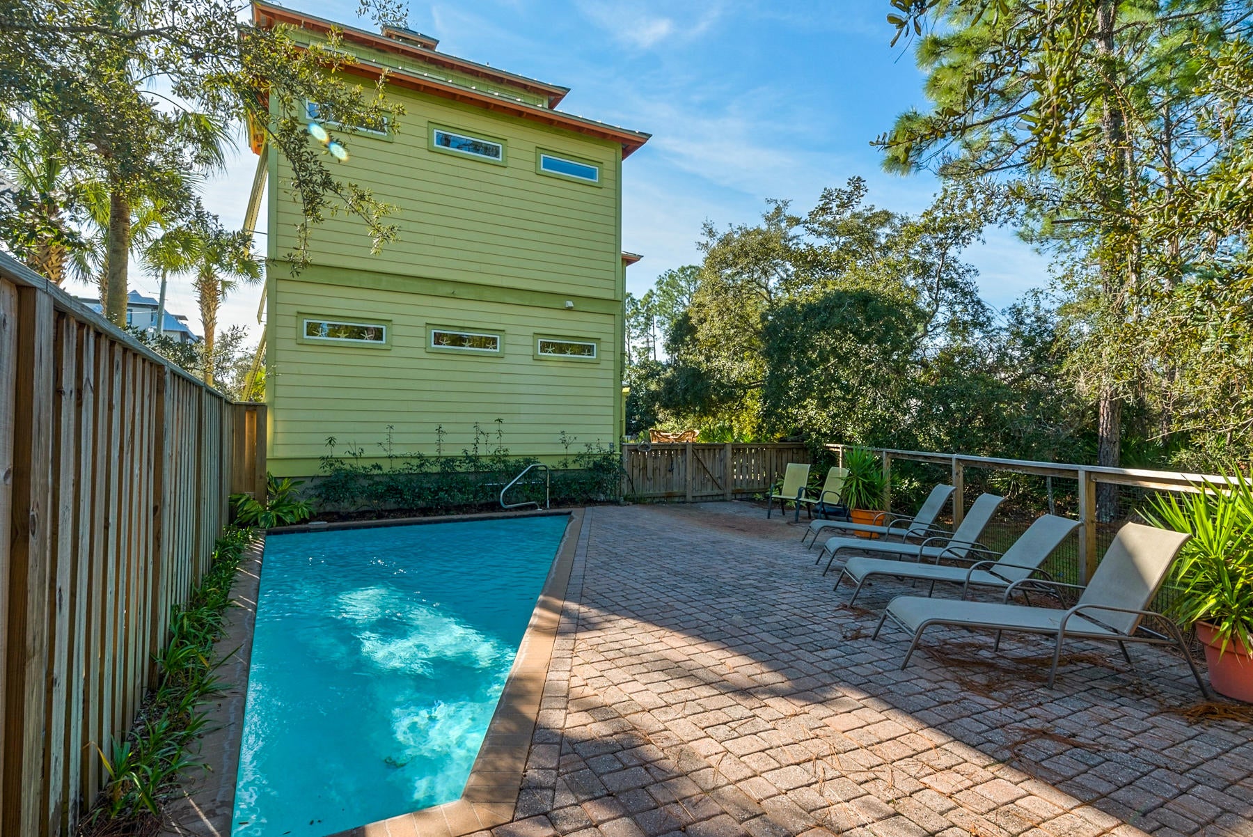 LAKEWOOD ESTATES - Residential