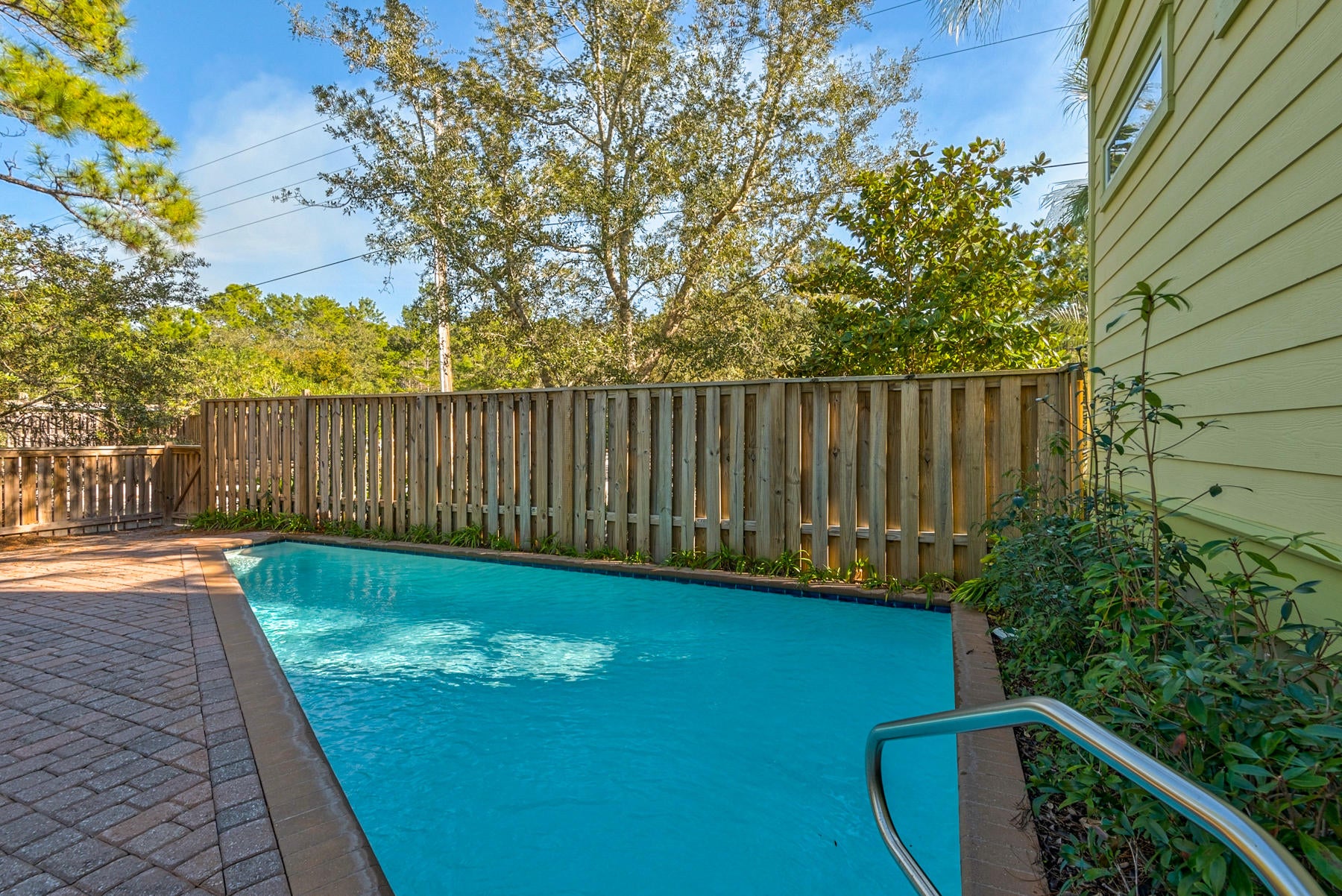 LAKEWOOD ESTATES - Residential