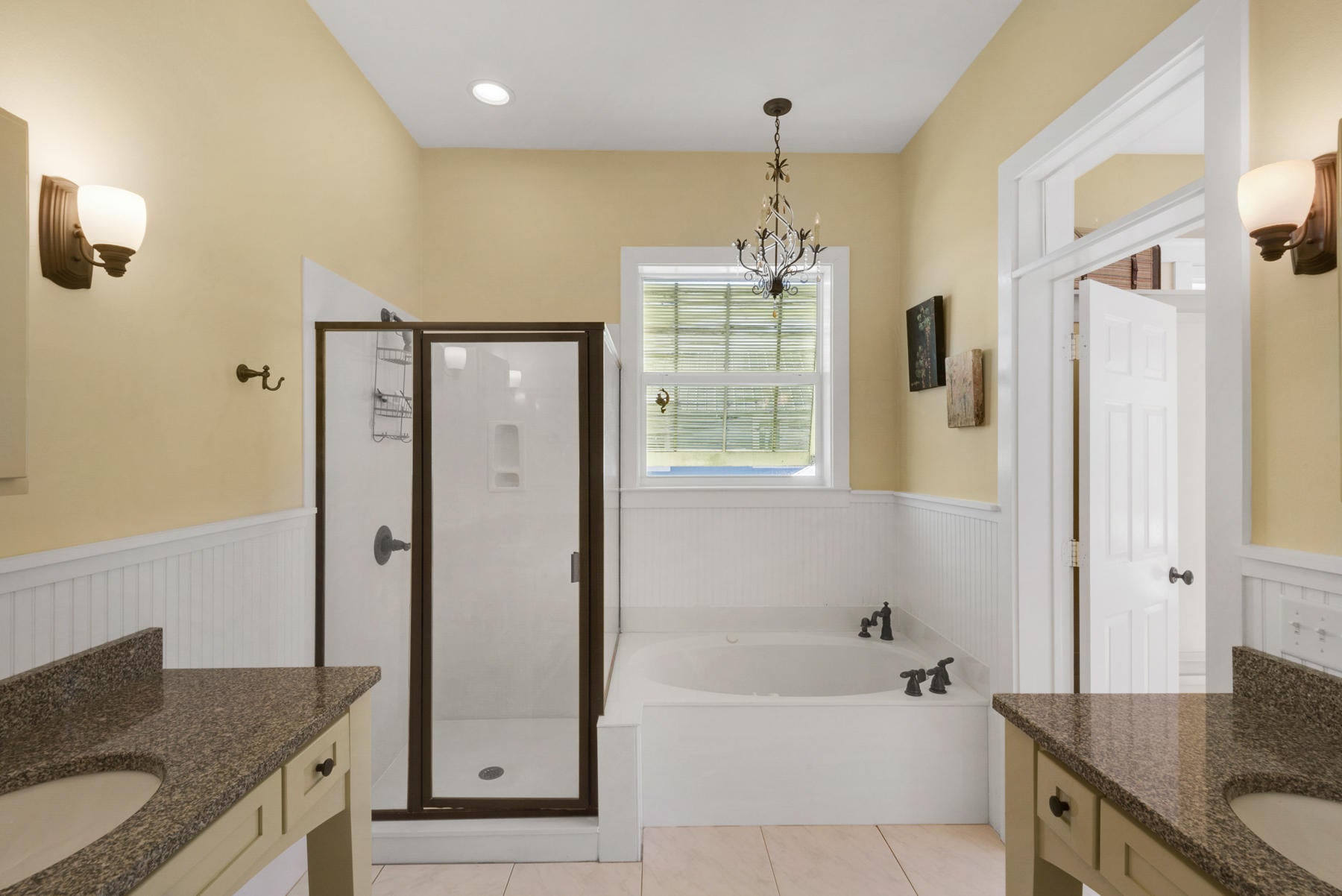 LAKEWOOD ESTATES - Residential
