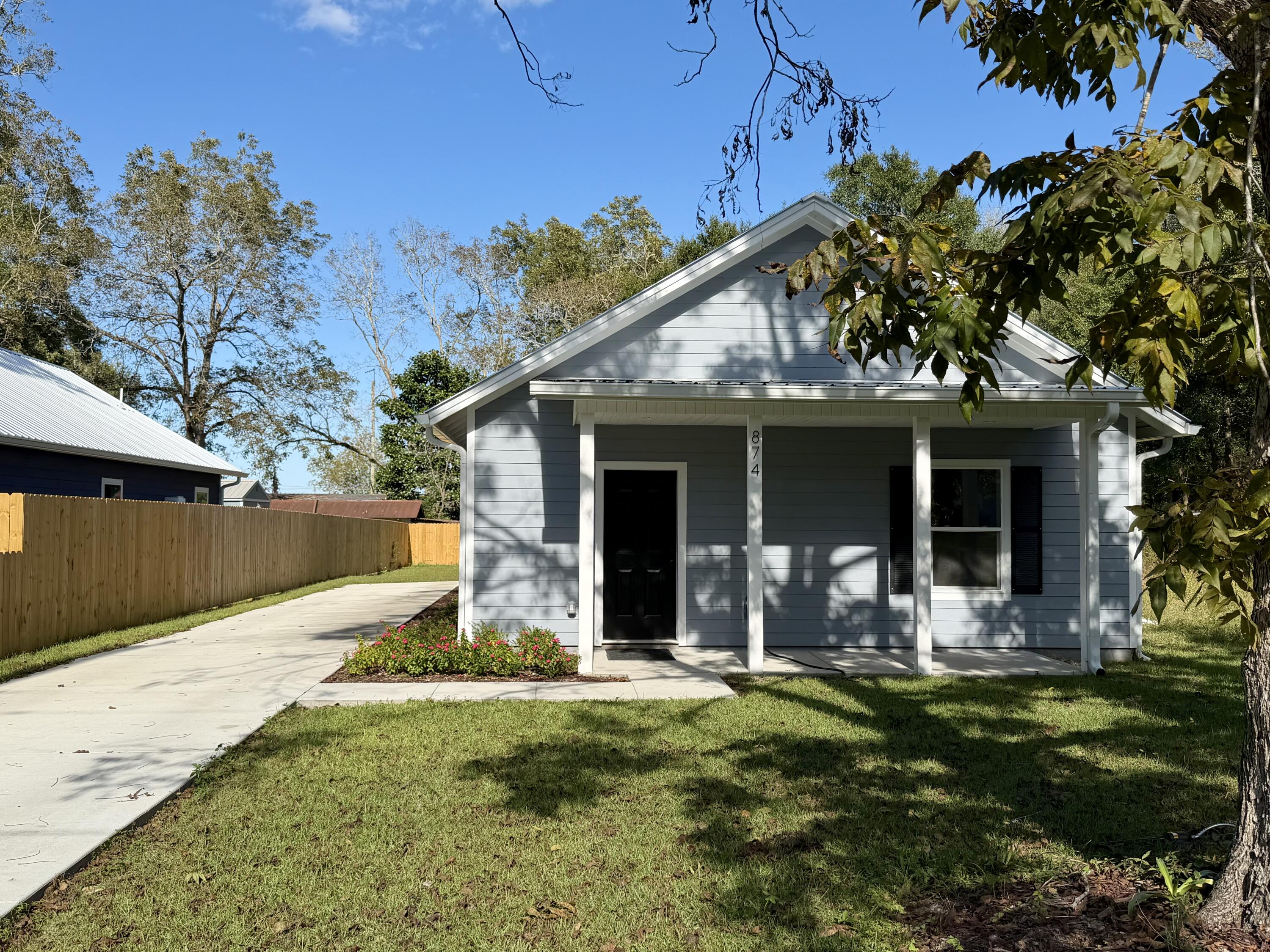 DEFUNIAK SPRINGS TOWN OF - Residential