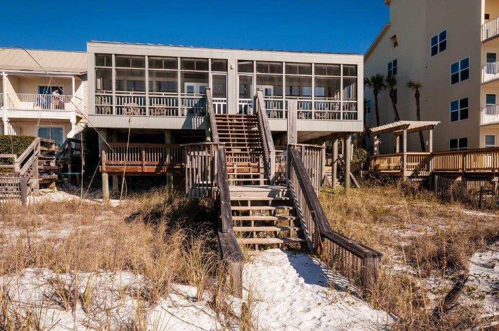 CRYSTAL BEACH - Residential