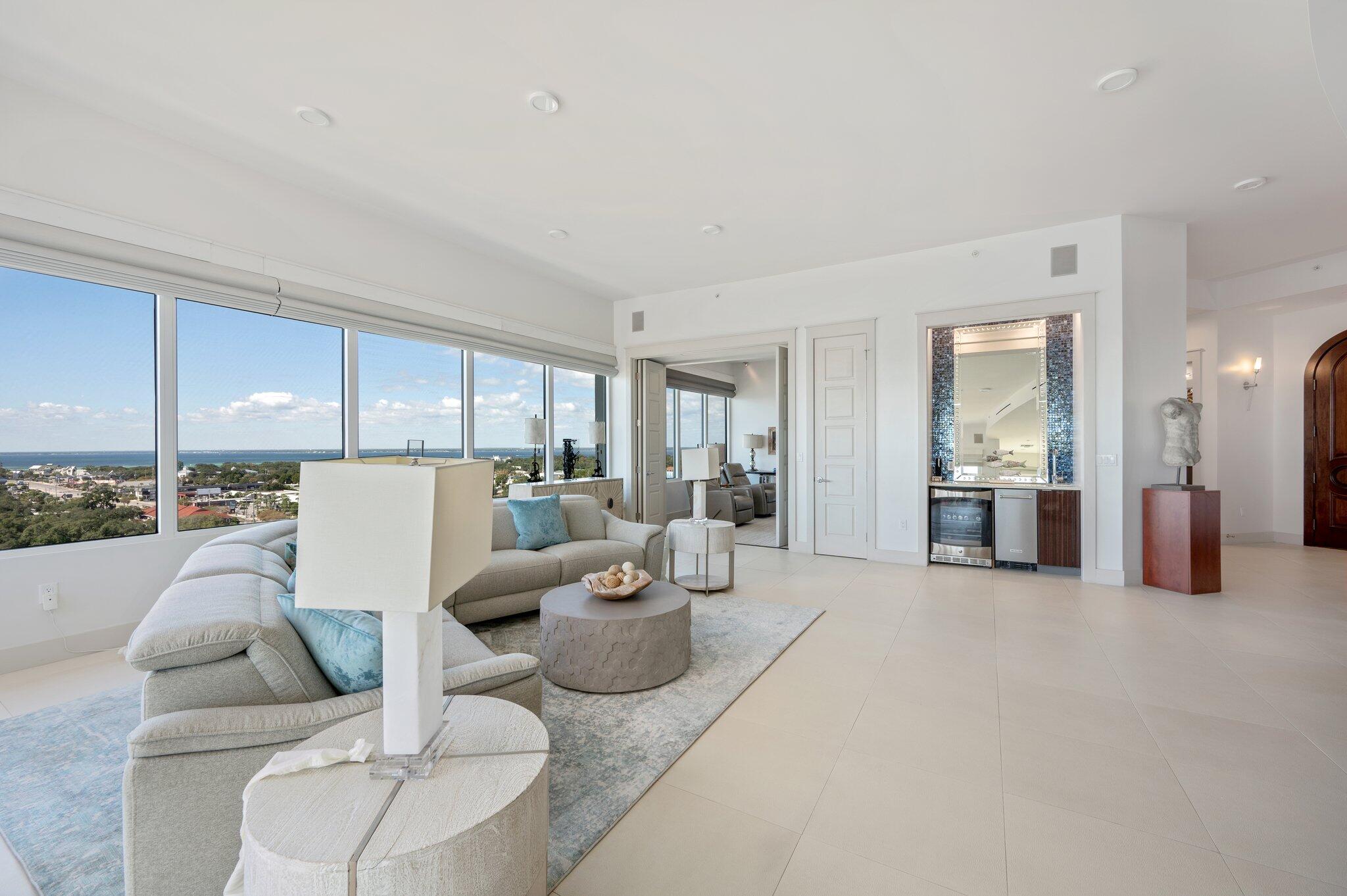 DESTIN YACHT CLUB - Residential