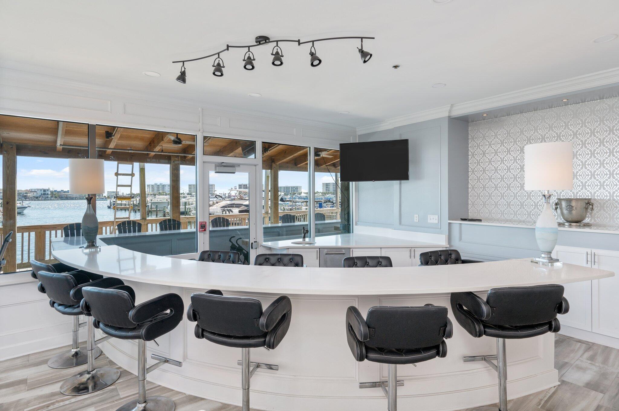 DESTIN YACHT CLUB - Residential