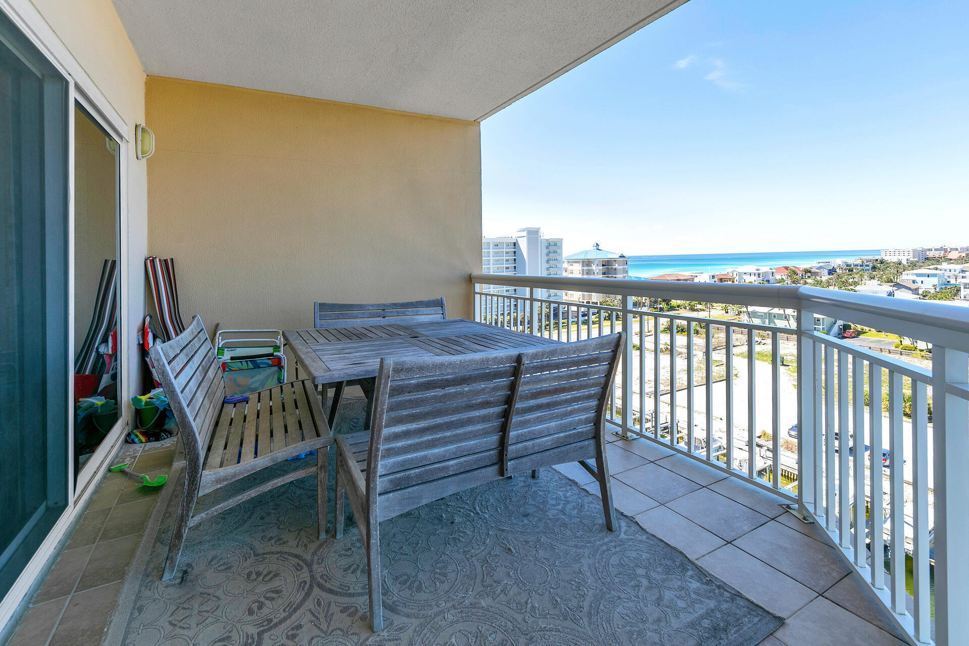 HARBOR LANDING - Residential