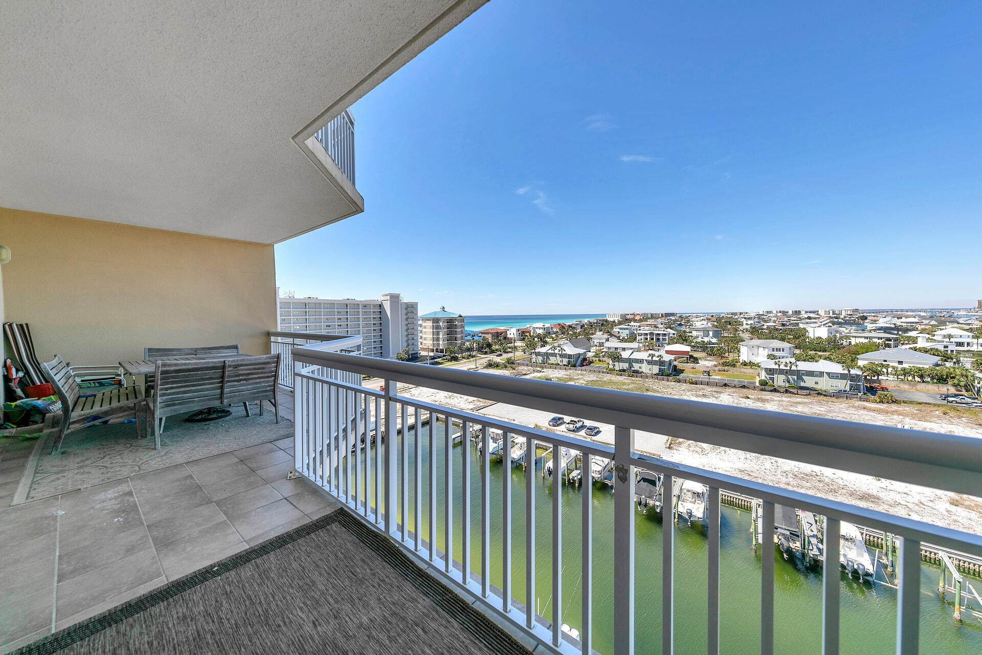 HARBOR LANDING - Residential
