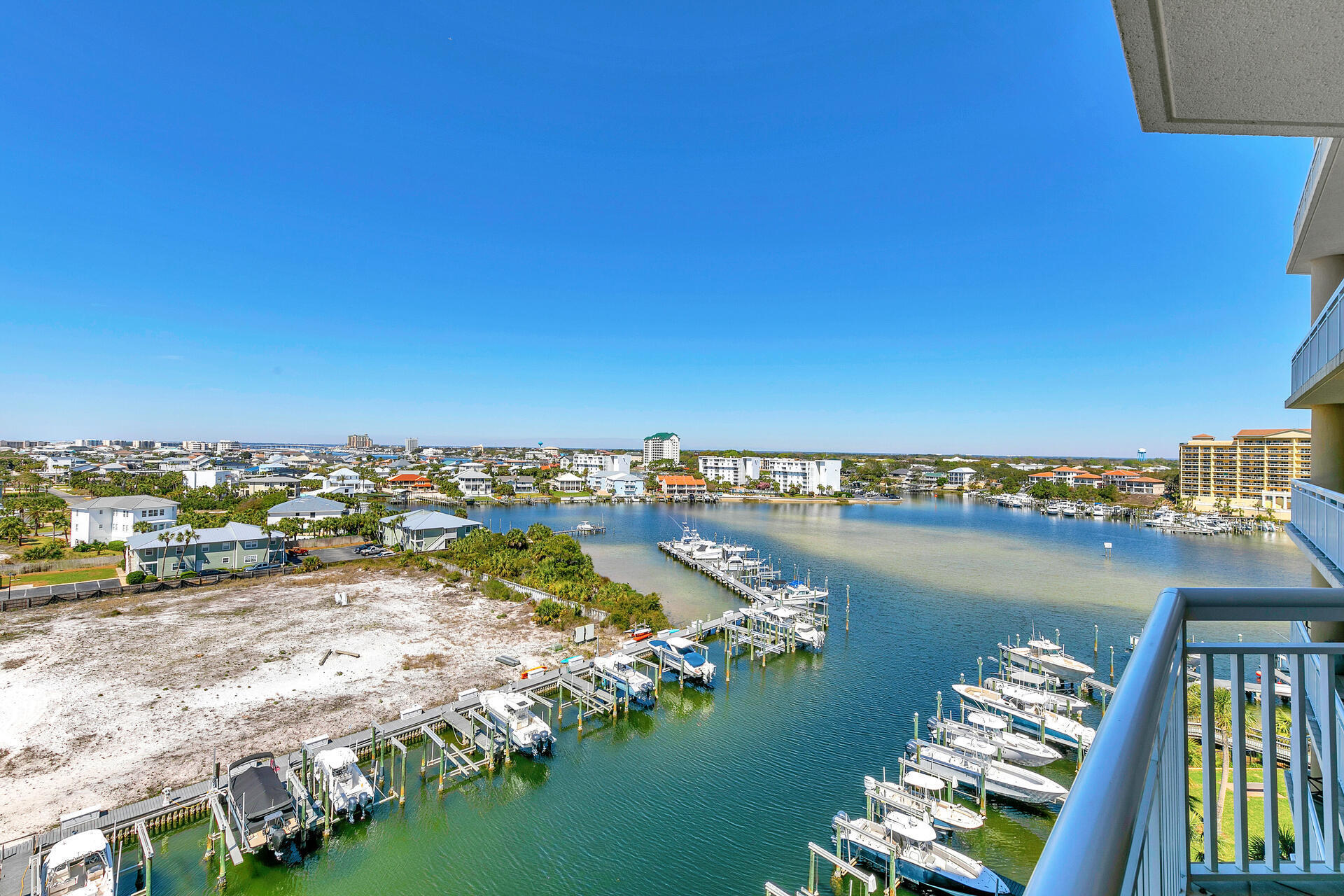 HARBOR LANDING - Residential