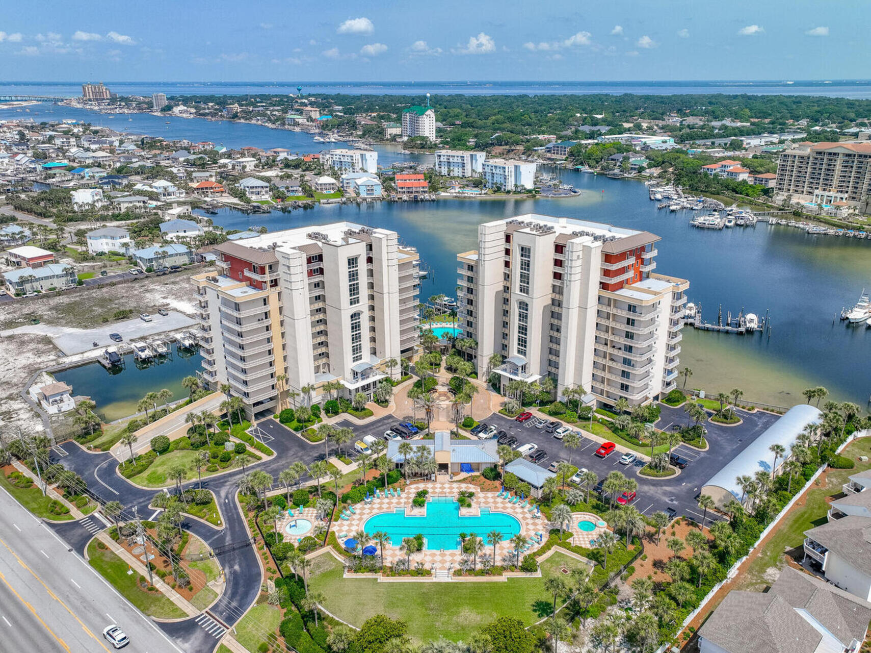 HARBOR LANDING - Residential
