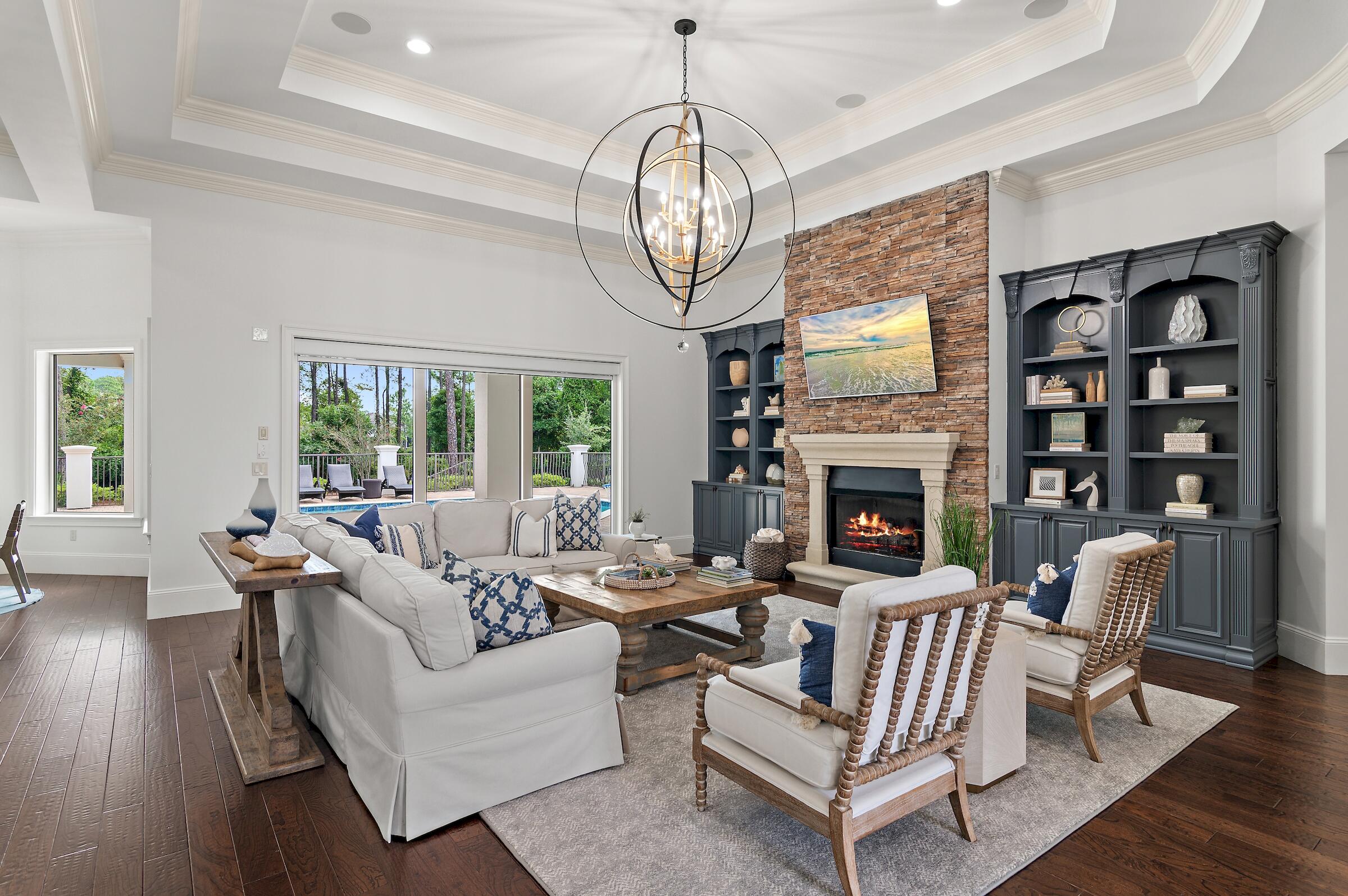 BURNT PINE - Residential
