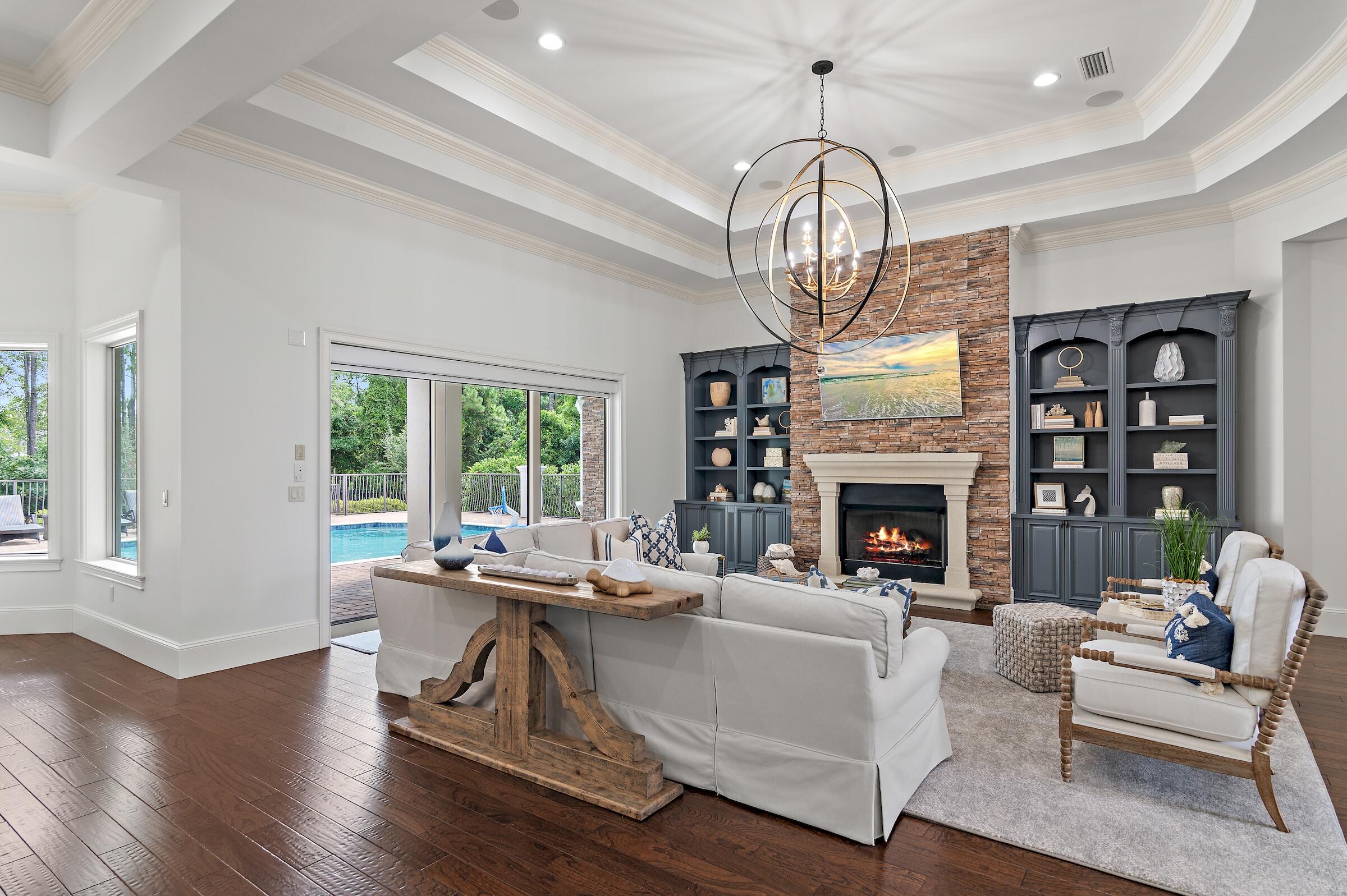 BURNT PINE - Residential