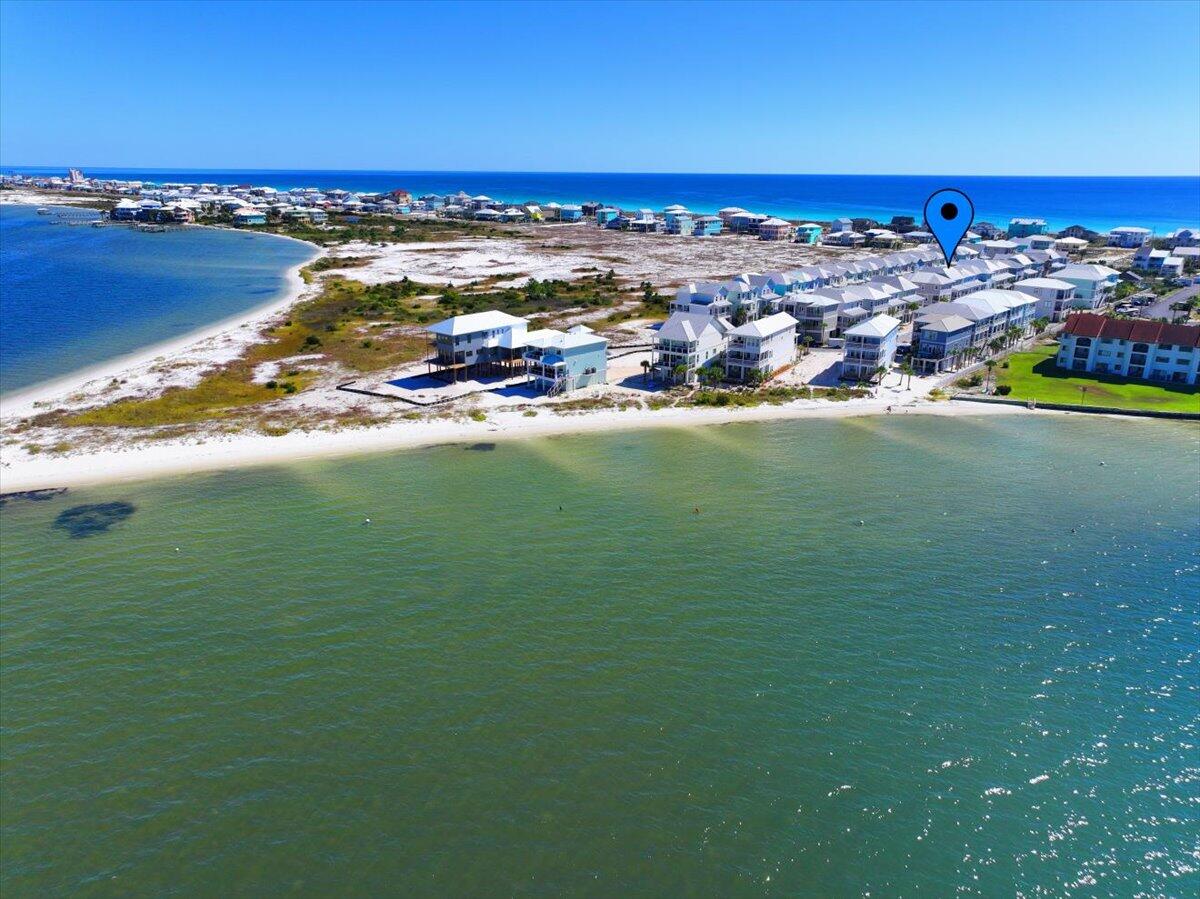 BY THE SEA - Residential