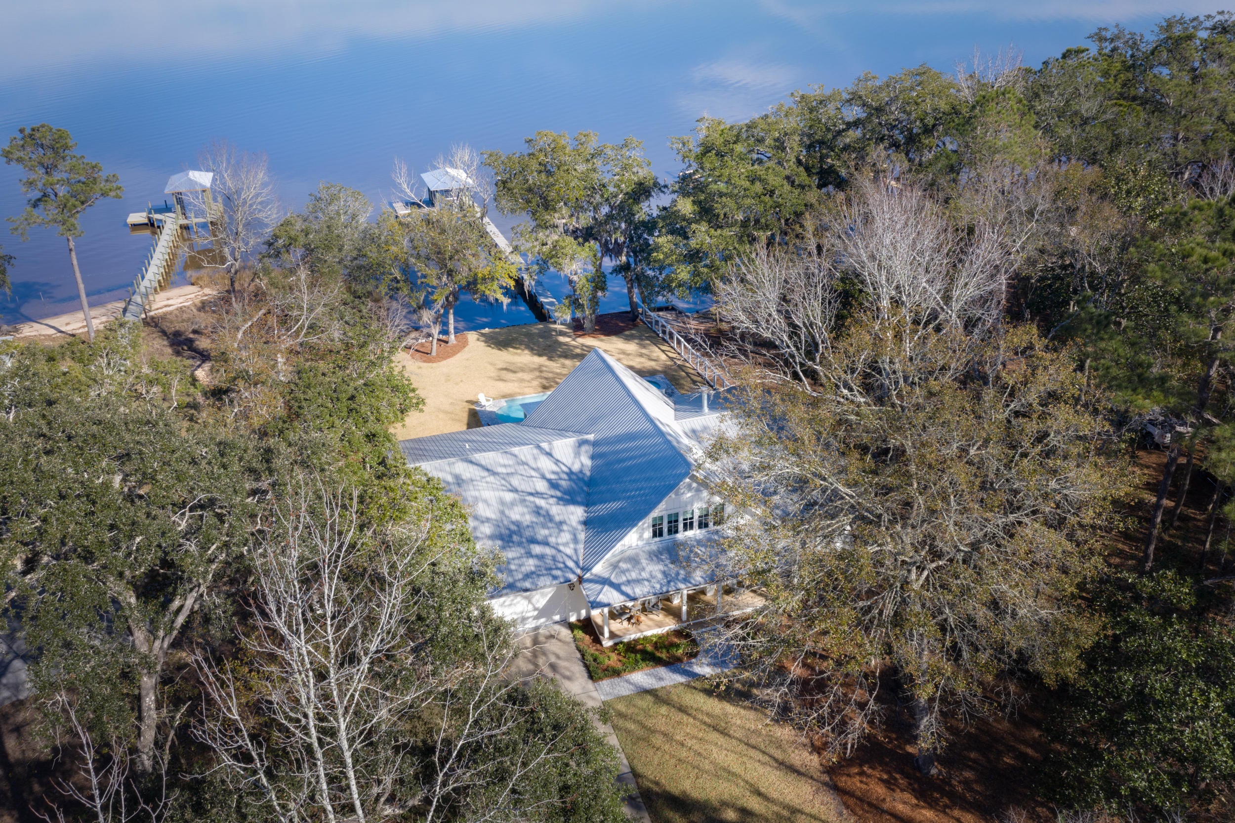 MAGNOLIA BEACH - Residential