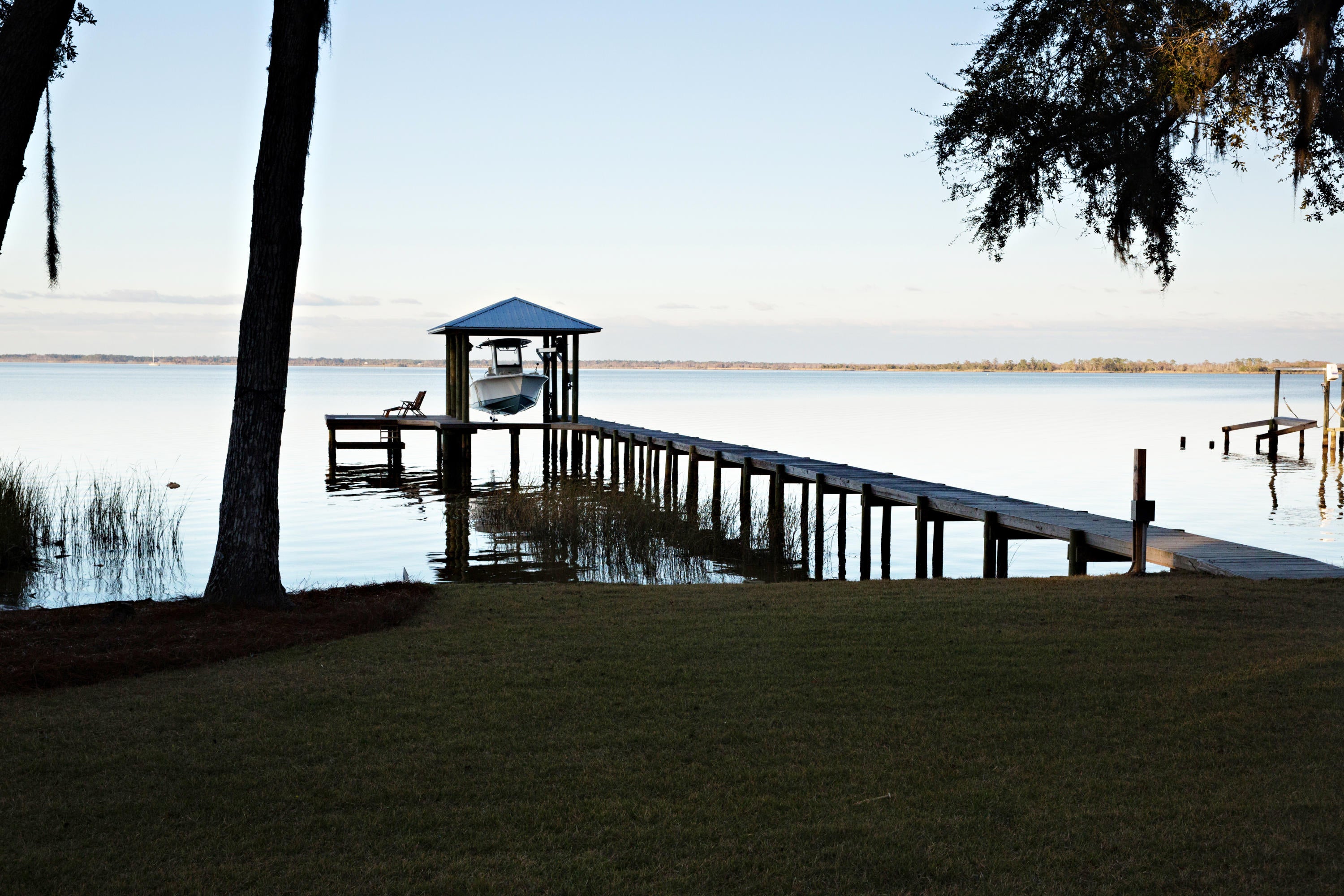 MAGNOLIA BEACH - Residential