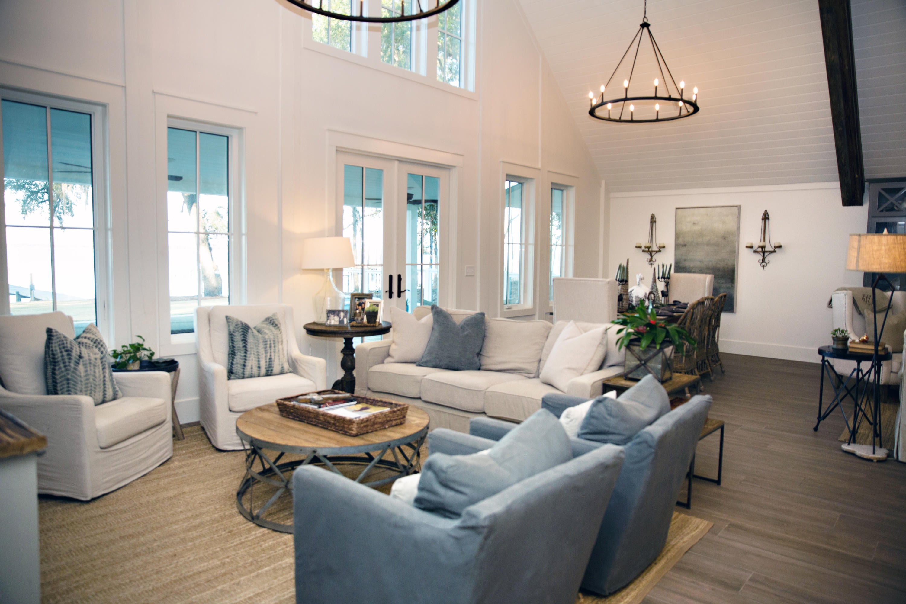 MAGNOLIA BEACH - Residential