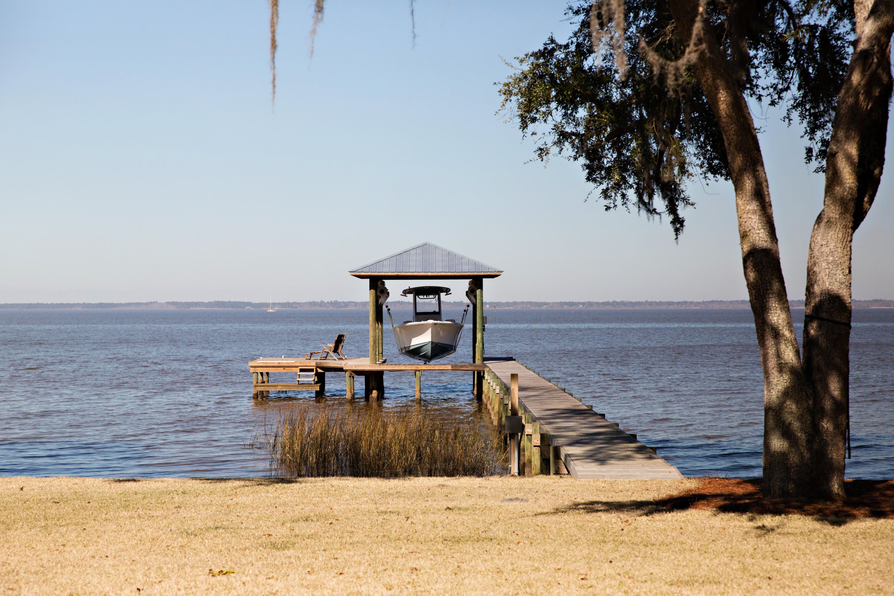 MAGNOLIA BEACH - Residential