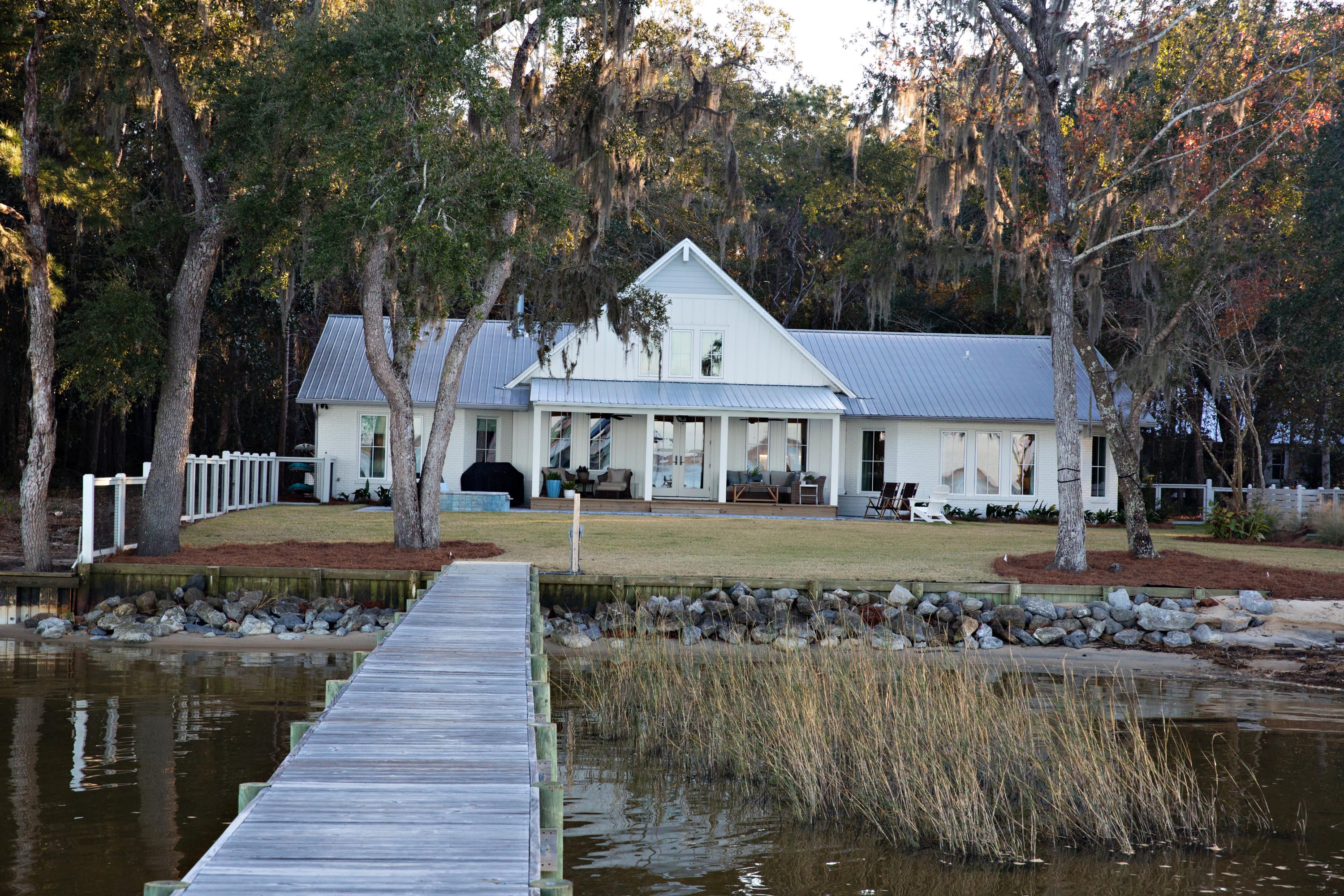 MAGNOLIA BEACH - Residential