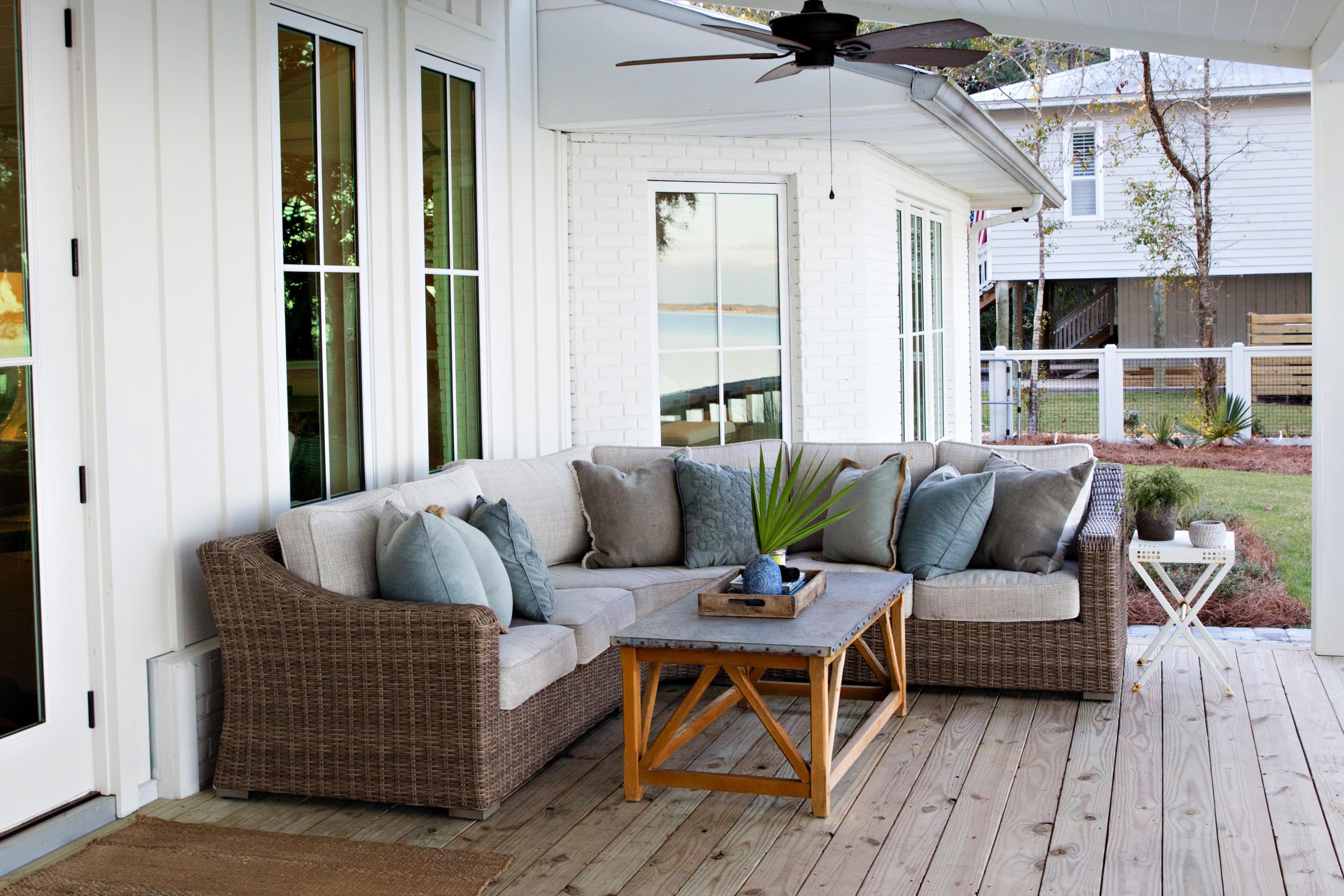 MAGNOLIA BEACH - Residential