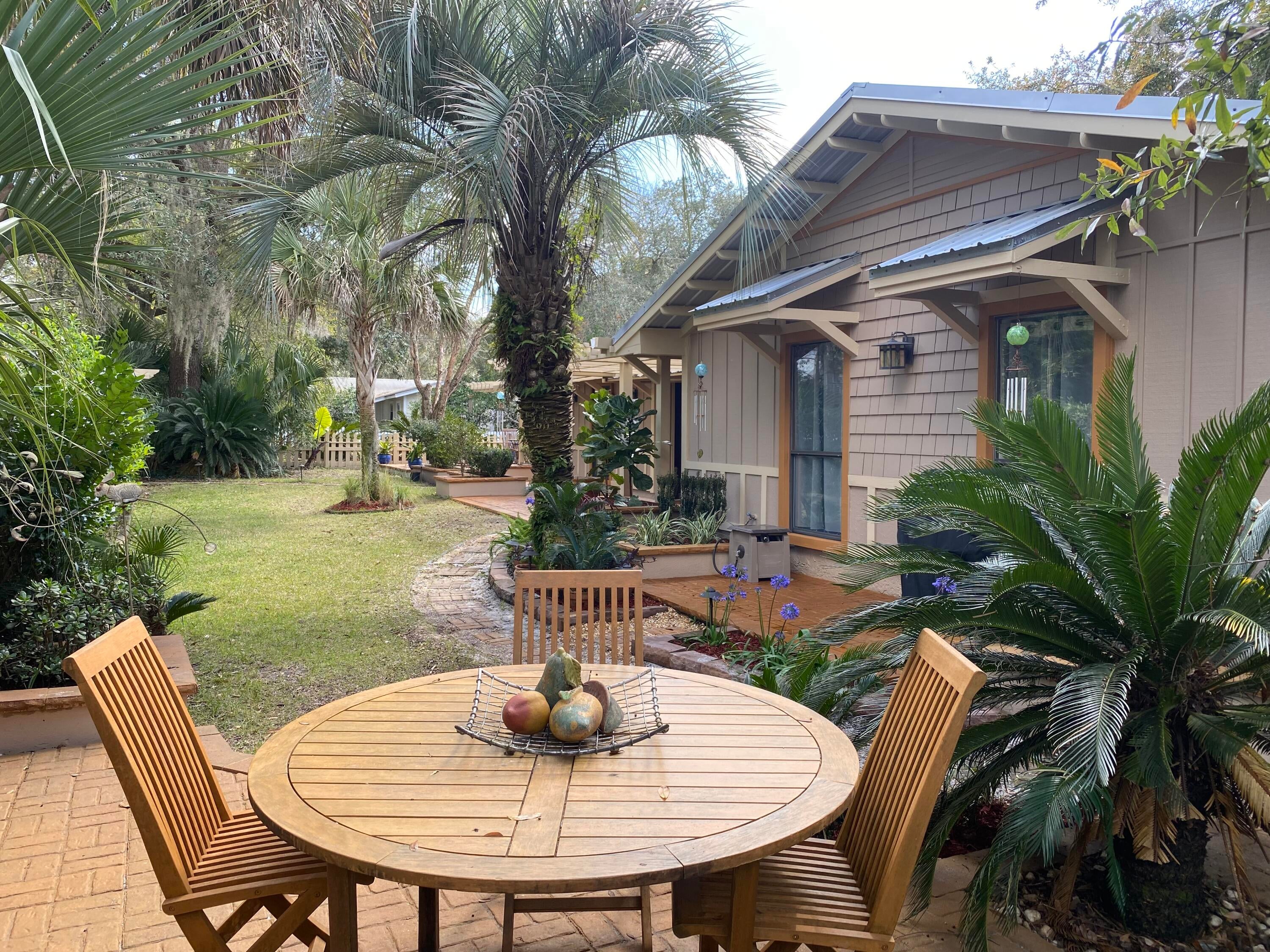 BAY MAGNOLIA - Residential