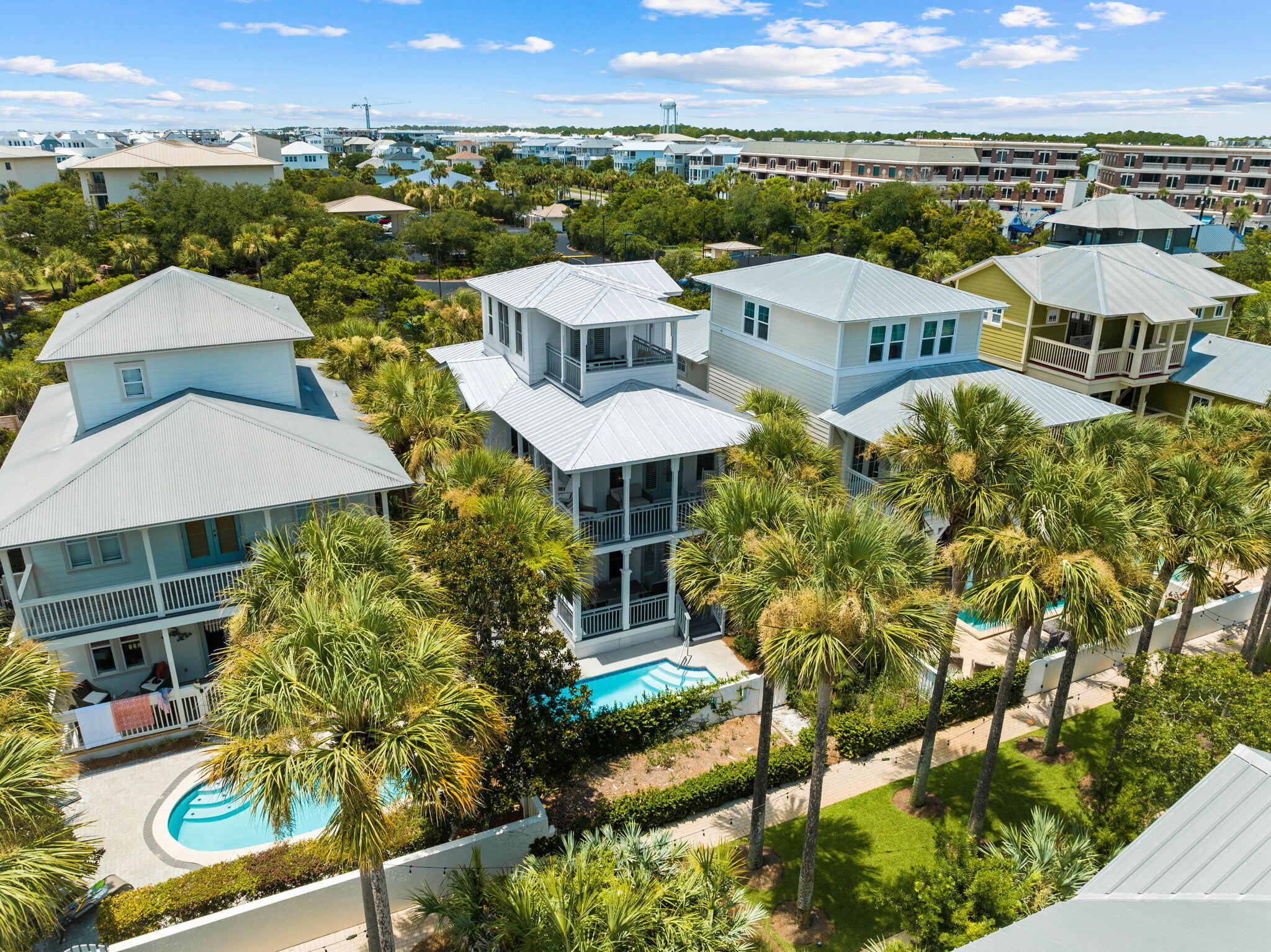 WATER'S EDGE - Residential