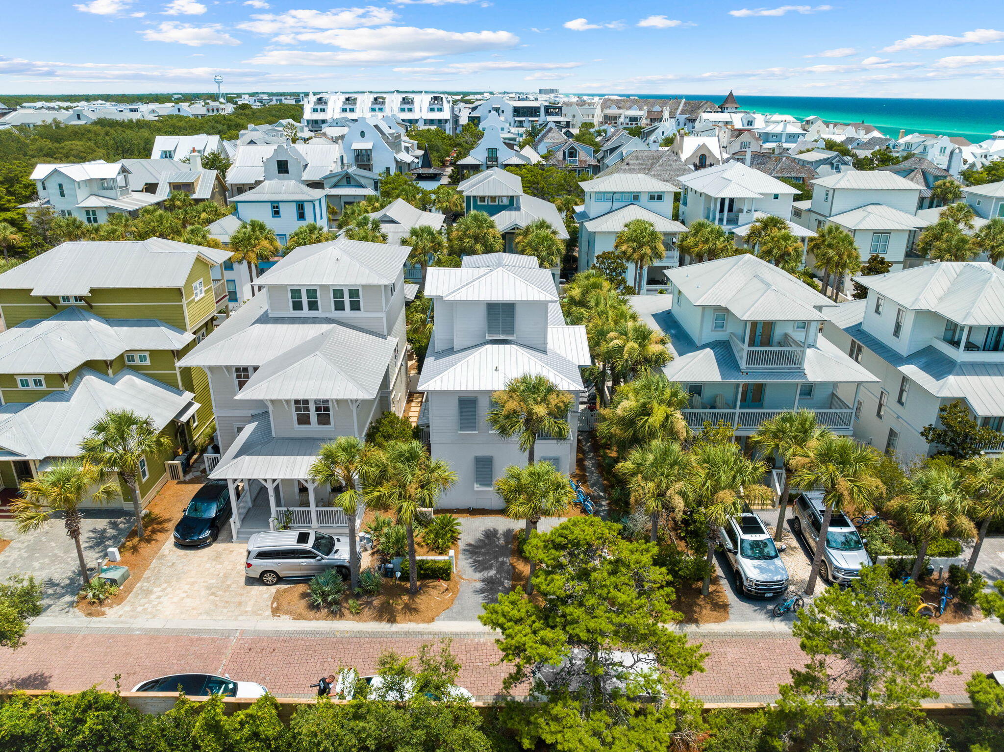 WATER'S EDGE - Residential