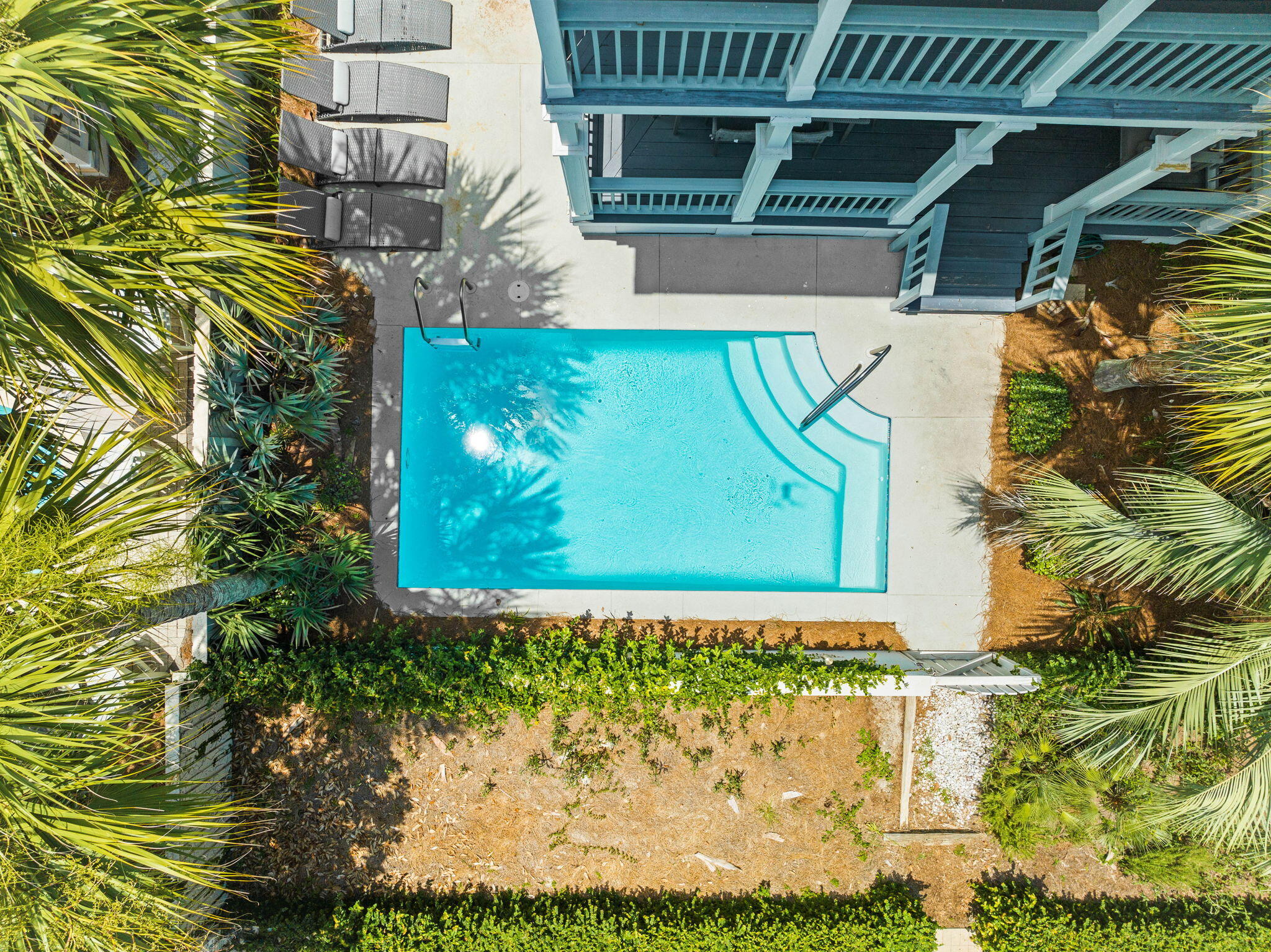 WATER'S EDGE - Residential