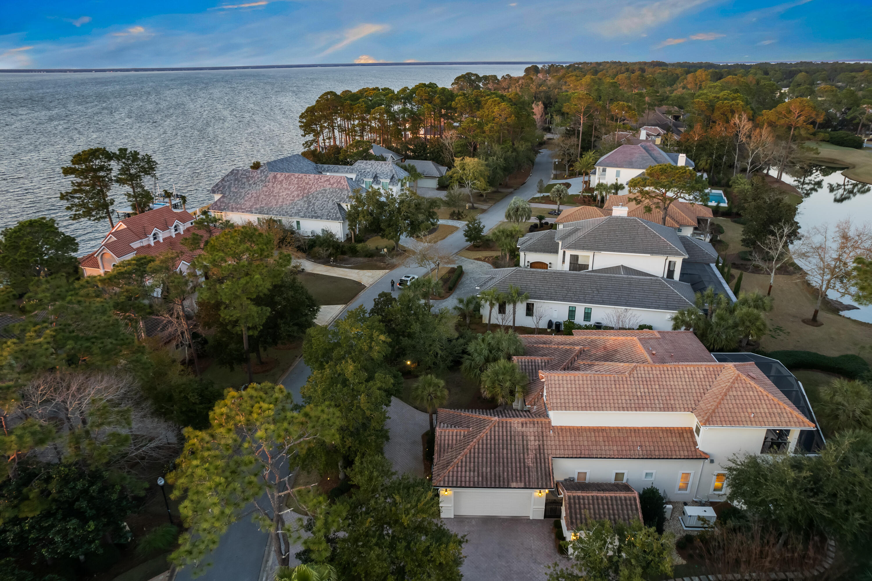 BURNT PINE - Residential